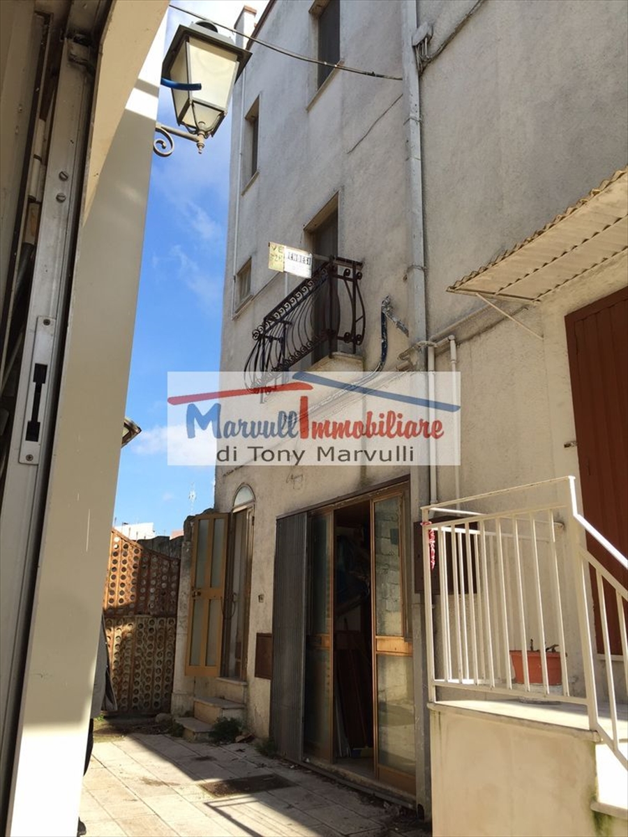 Casa indipendente in vendita in piazza garibaldi, Cassano delle Murge