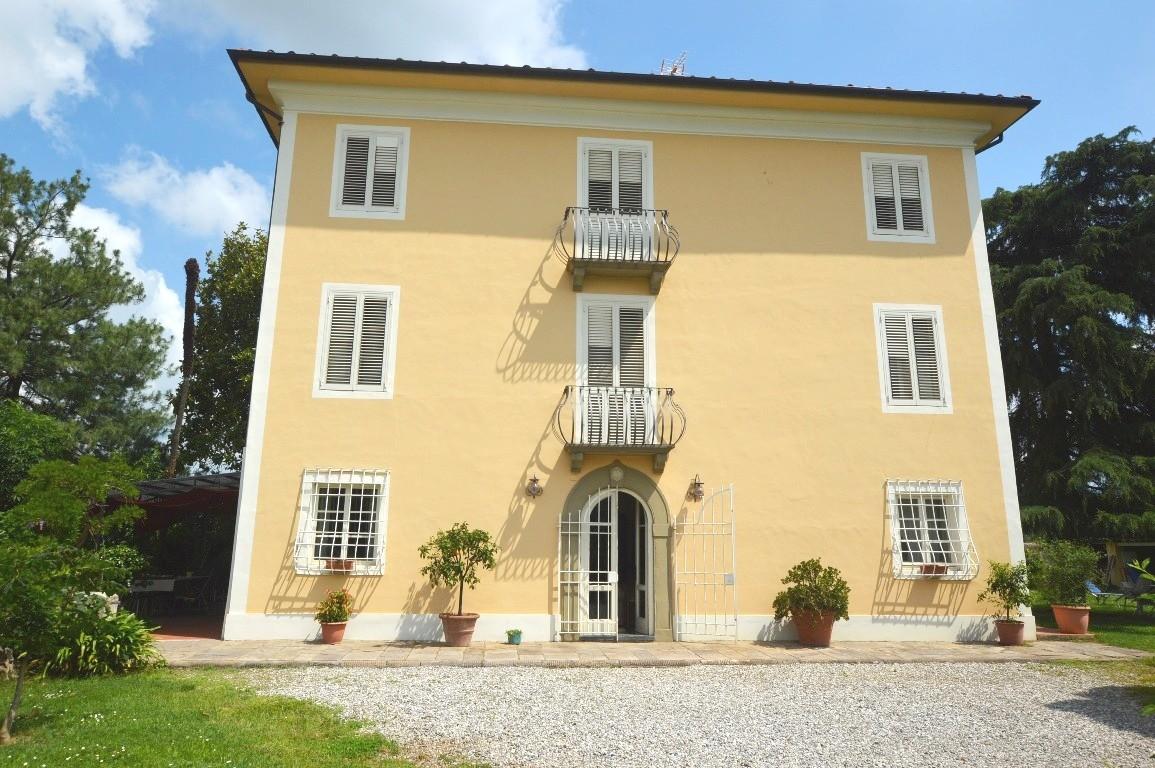 Villa con giardino, Lucca picciorana