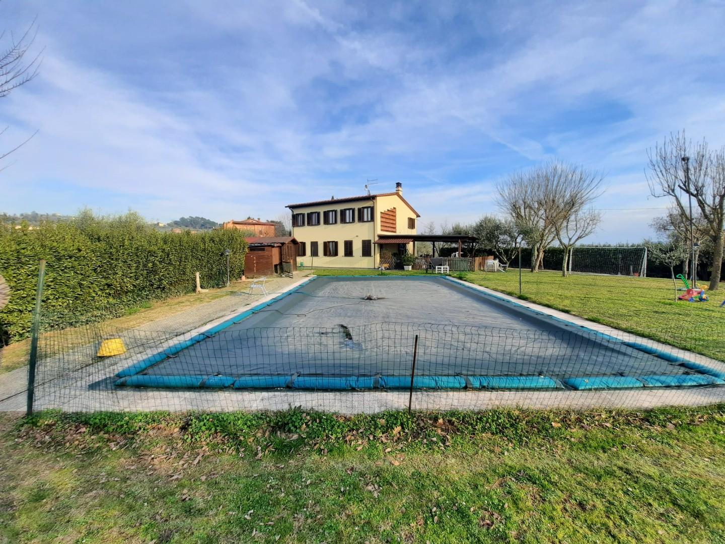 Casa indipendente con giardino a Montecarlo