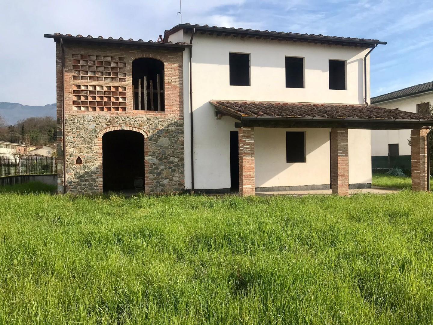 Villa con giardino, Capannori san colombano