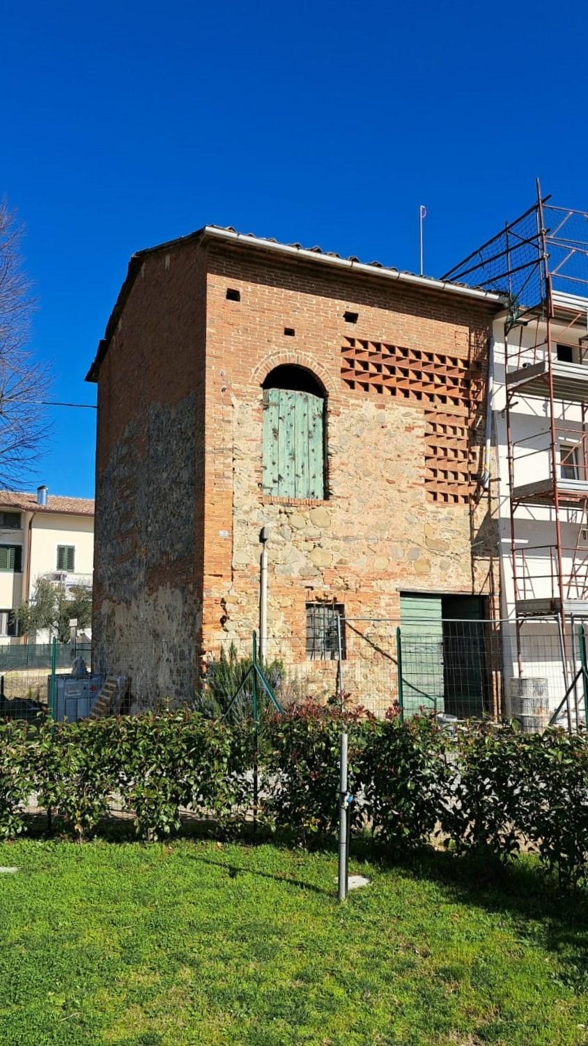 Rustico con giardino a Porcari