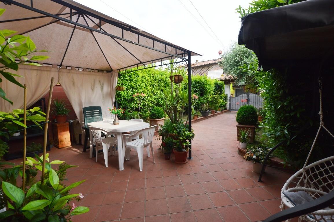 Casa indipendente con giardino a Capannori