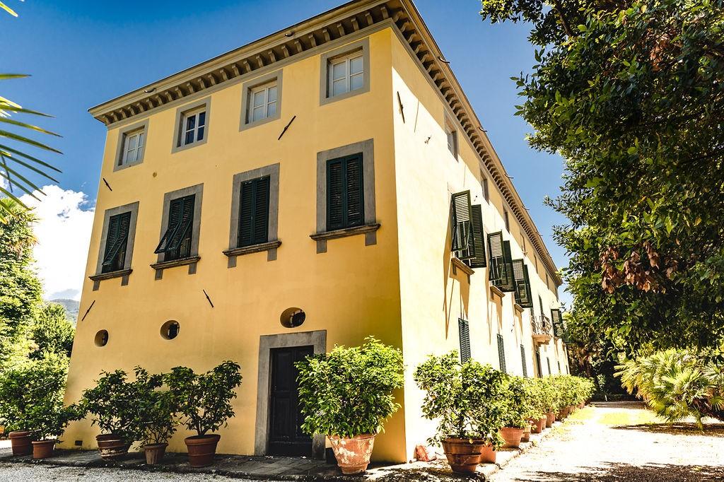 Stabile/Palazzo in vendita a Lucca
