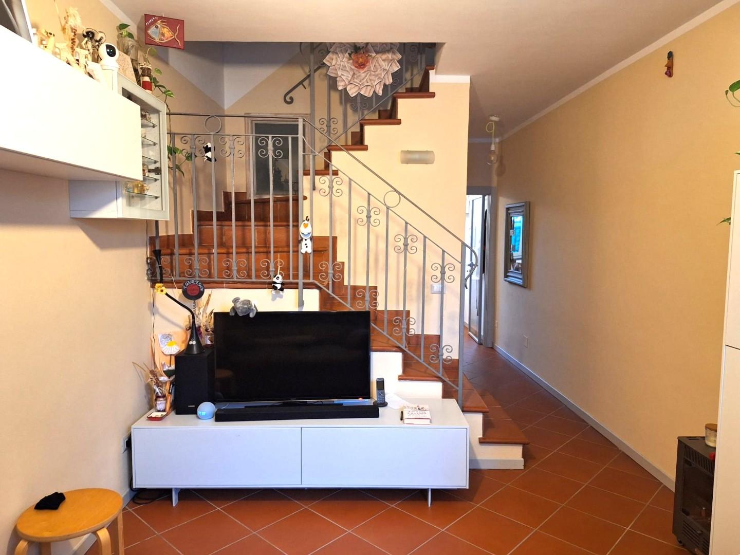 Casa indipendente ristrutturata, Lucca san cassiano a vico