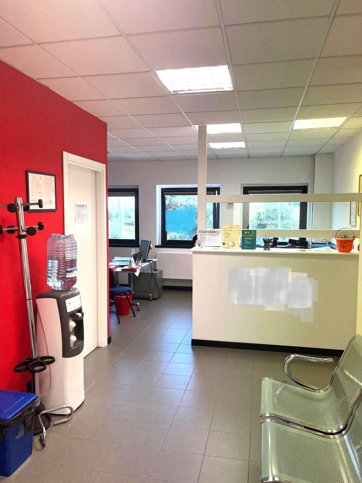 Locale commerciale in affitto, Capannori lammari