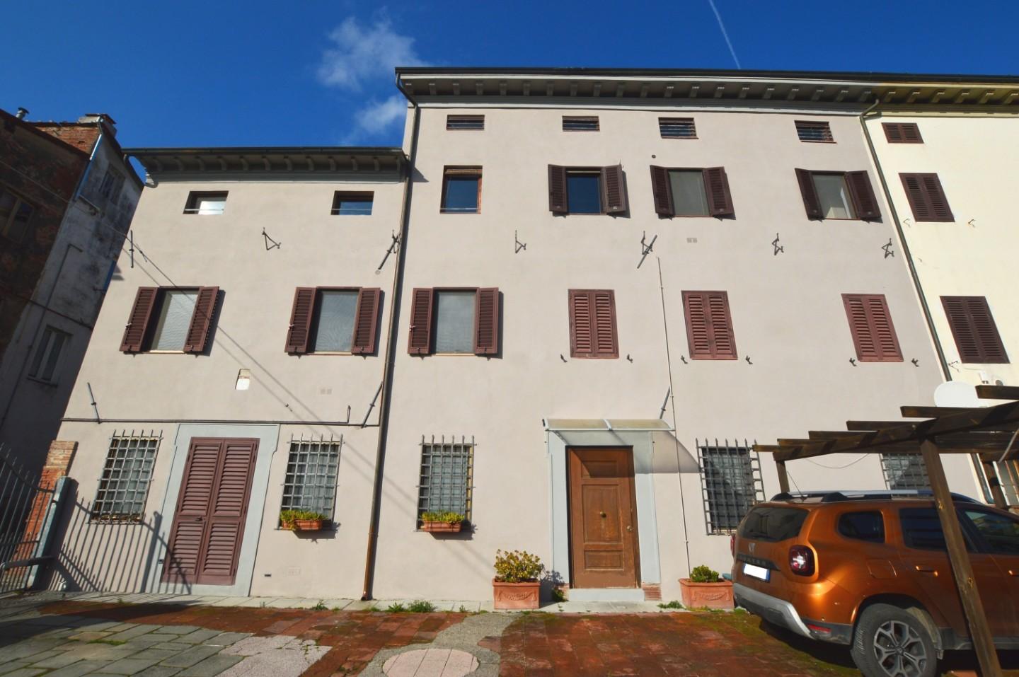 Trilocale in vendita, Lucca tempagnano di lunata