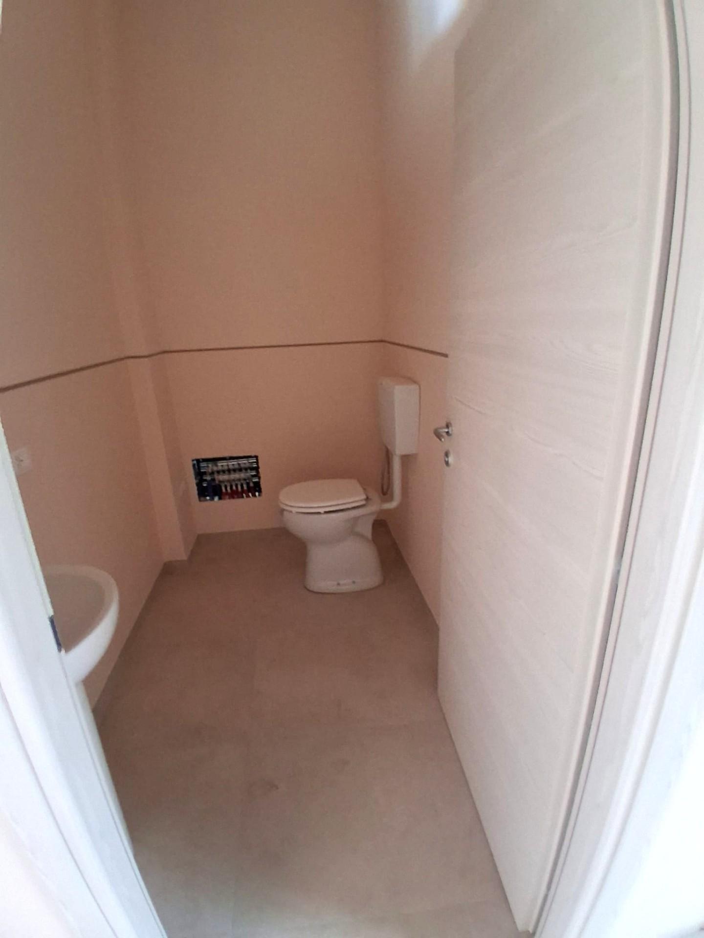 Locale commerciale ristrutturata, Lucca picciorana