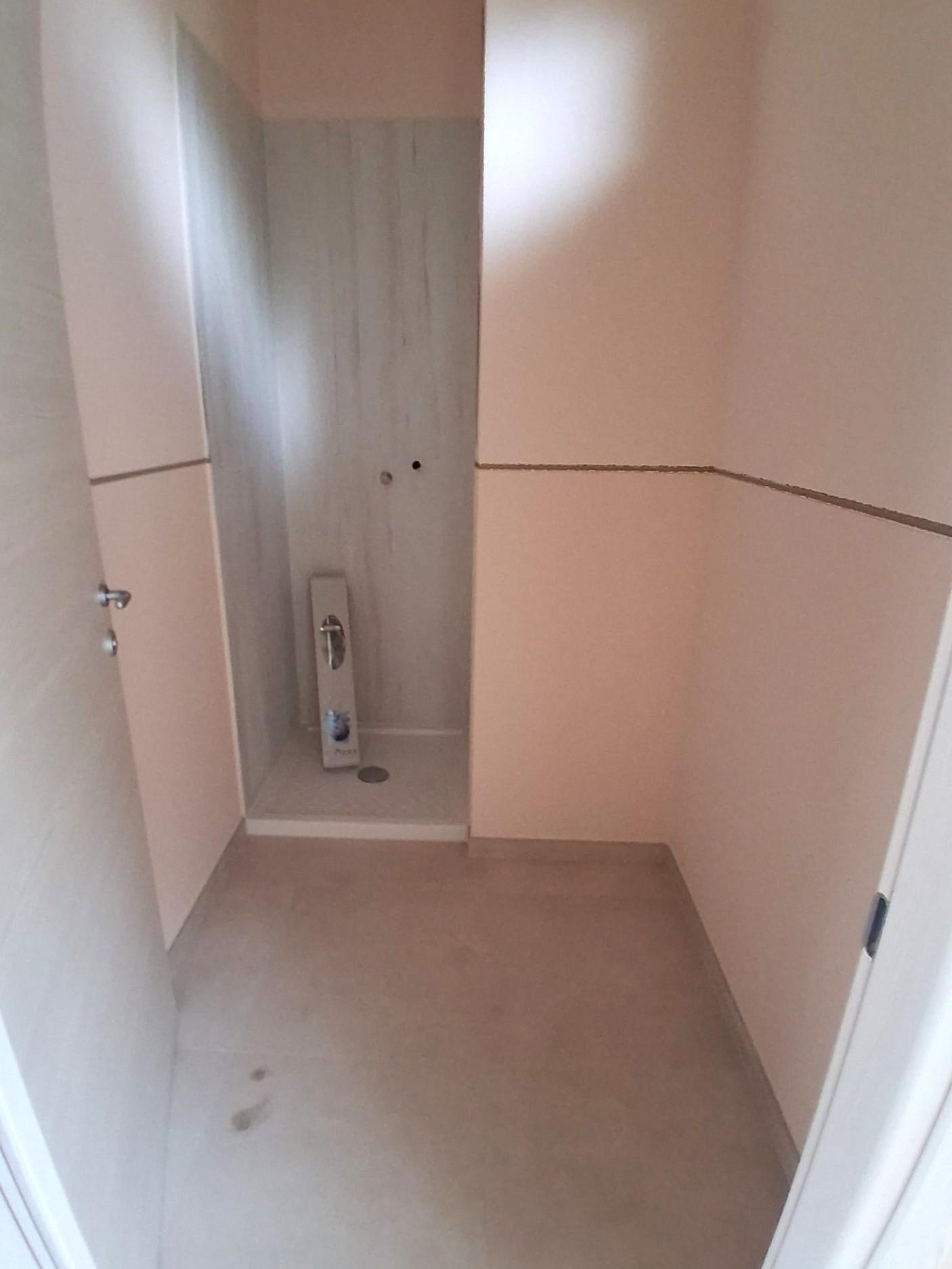 Locale commerciale ristrutturata, Lucca picciorana