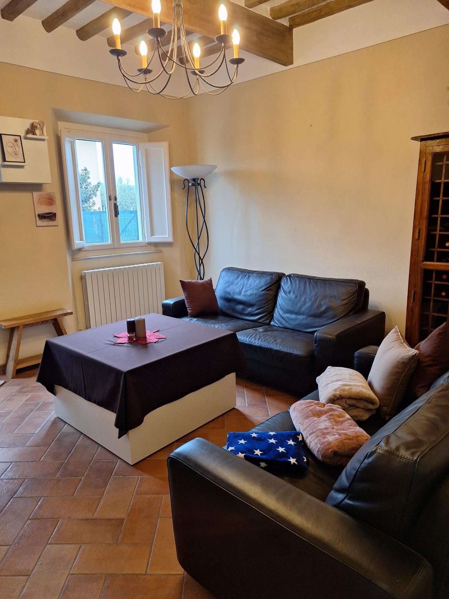 Casa indipendente con giardino, Capannori marlia