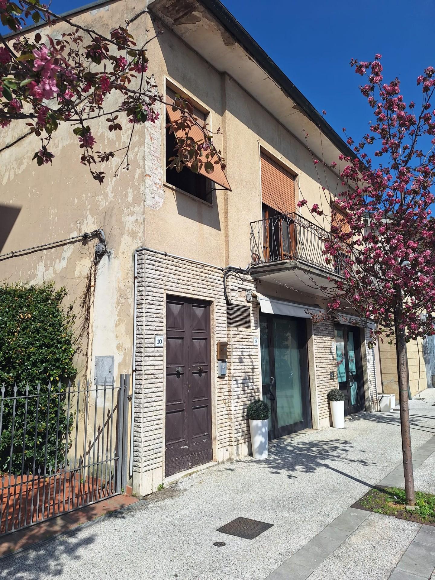 Appartamento con terrazzi a Capannori