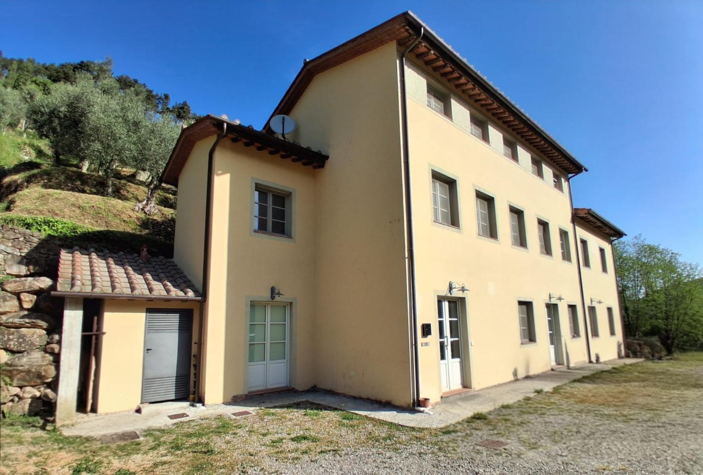 Rustico con giardino, Capannori sant'andrea di compito