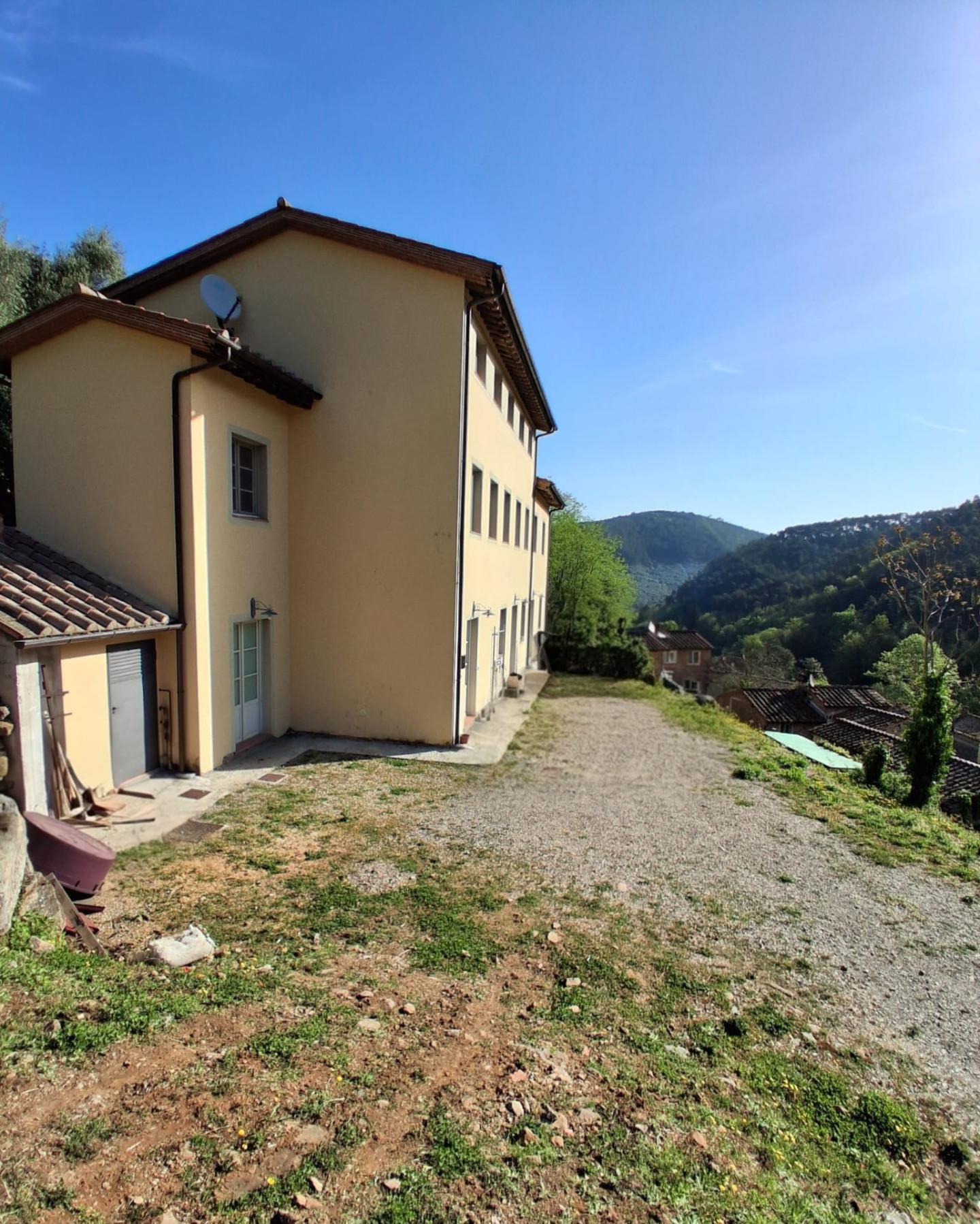 Rustico con giardino, Capannori sant'andrea di compito