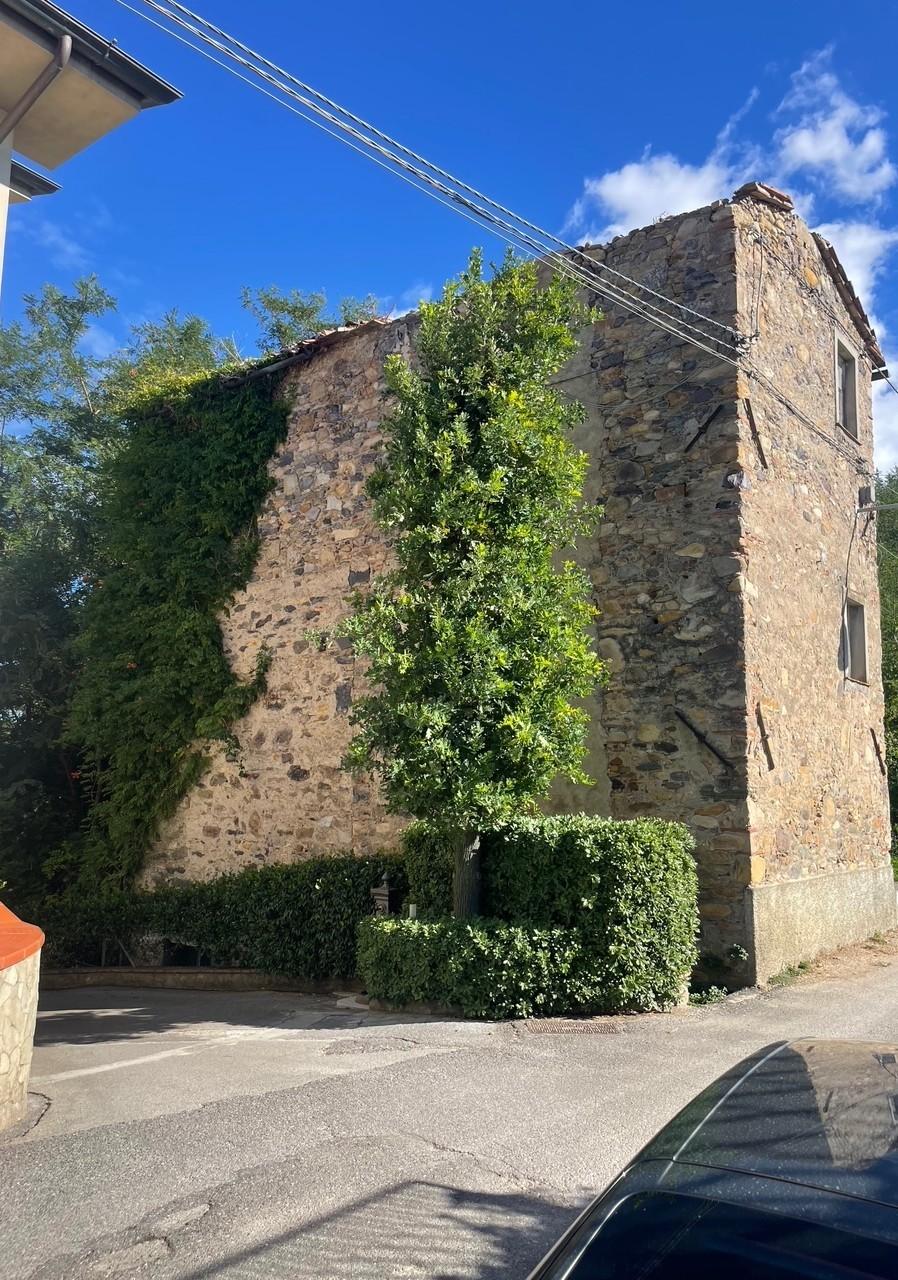 Casa indipendente con giardino, Capannori colle di compito