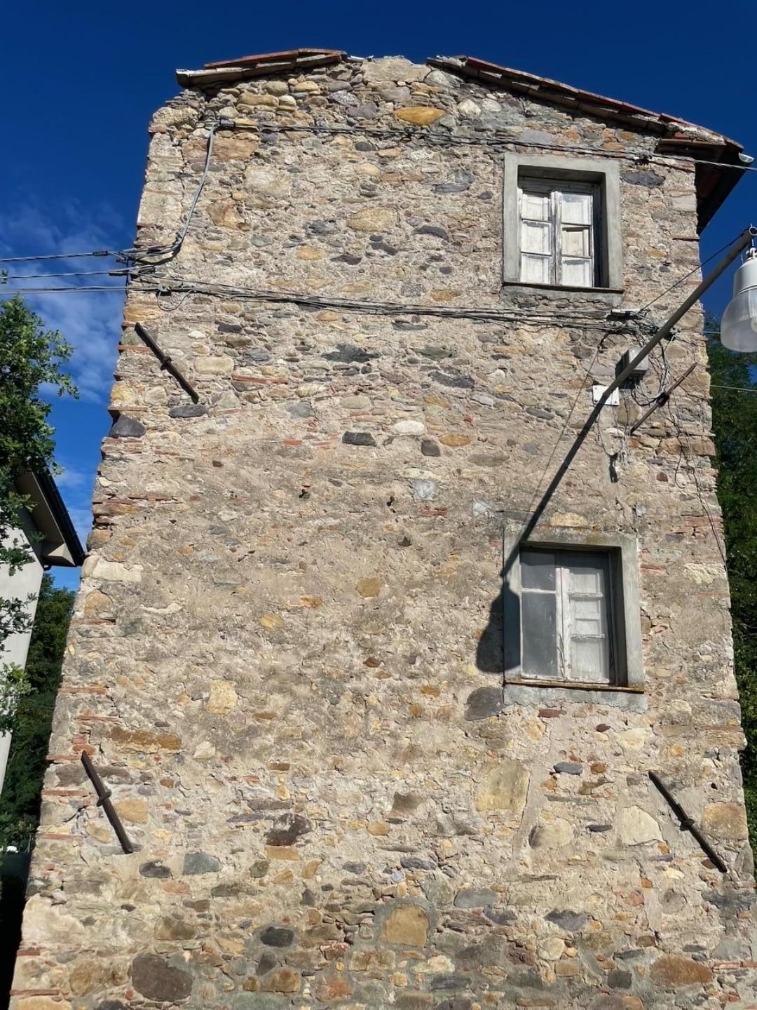 Casa indipendente con giardino, Capannori colle di compito