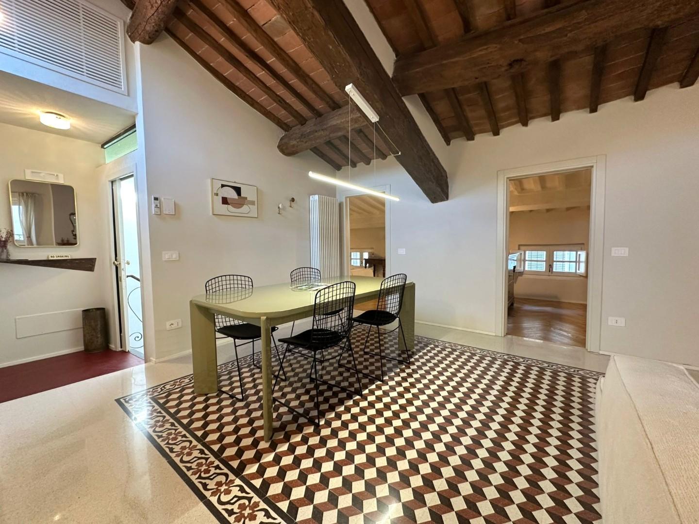 Quadrilocale in vendita, Lucca centro storico
