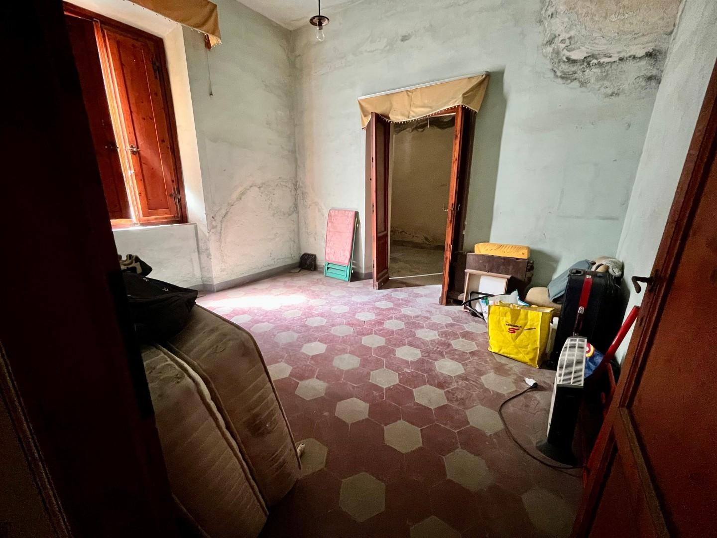 Casa indipendente da ristrutturare, Montecatini-Terme zona nord