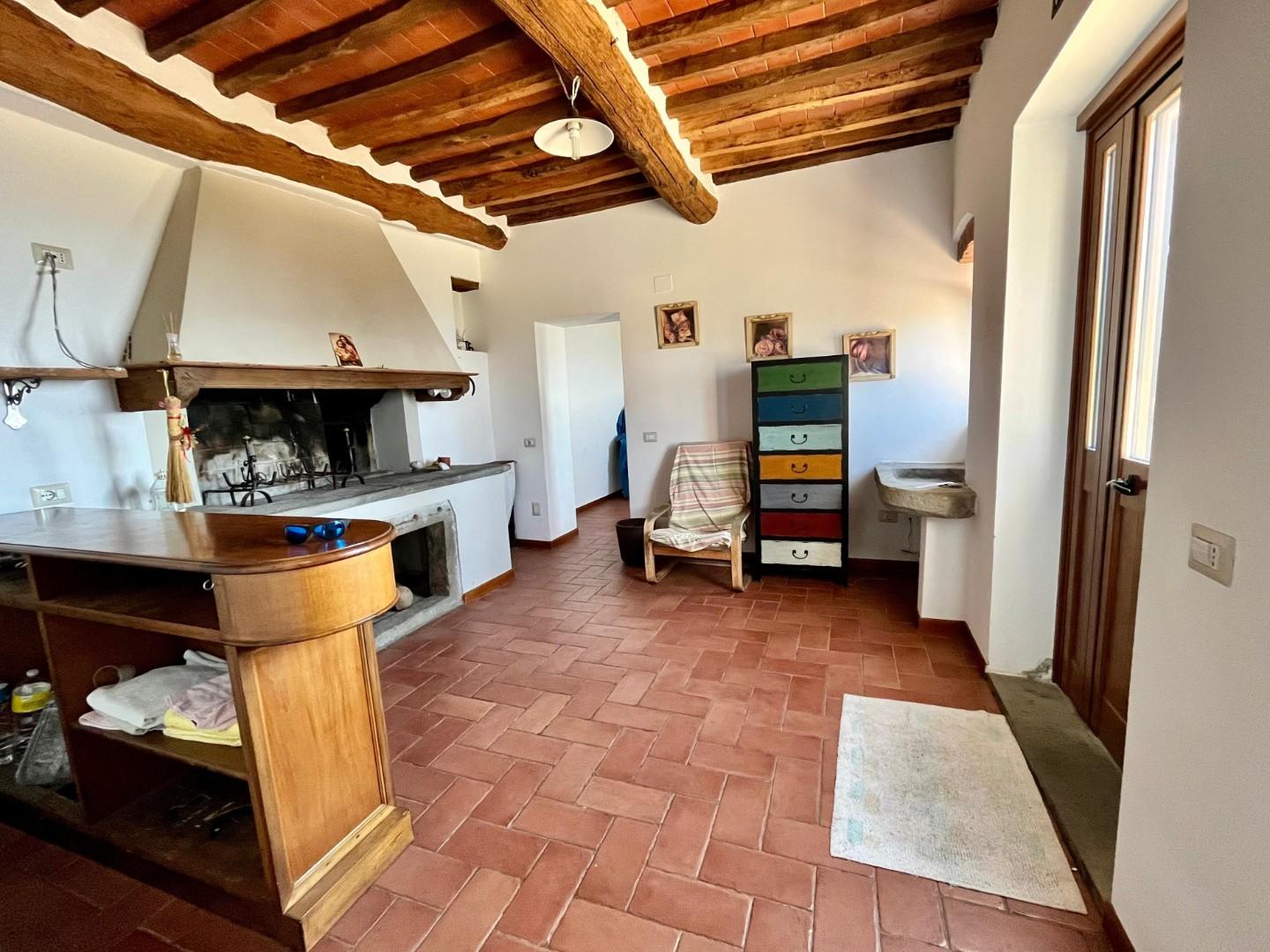 Rustico con giardino a Marliana