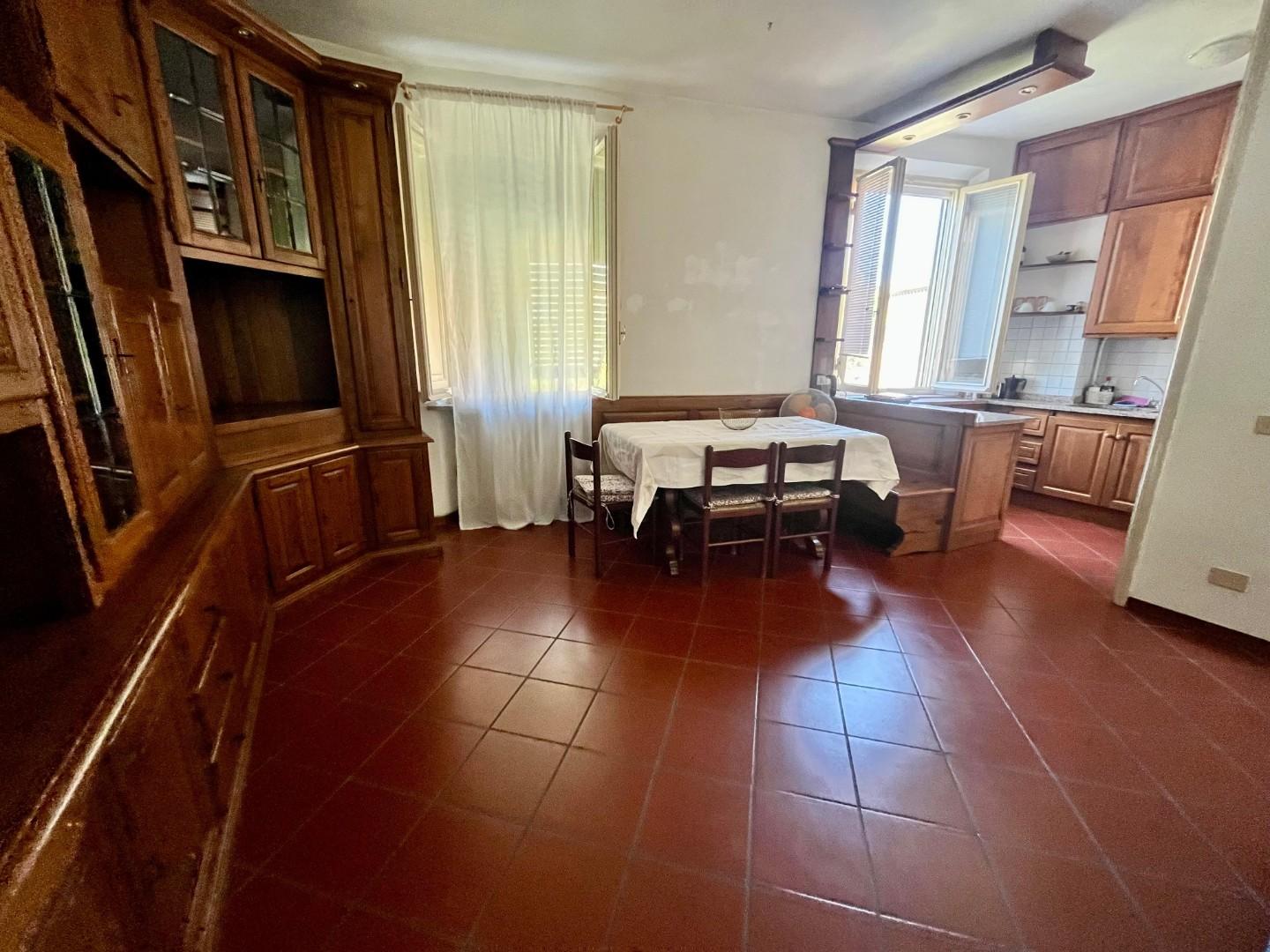 Trilocale in vendita, Lucca santissima annunziata