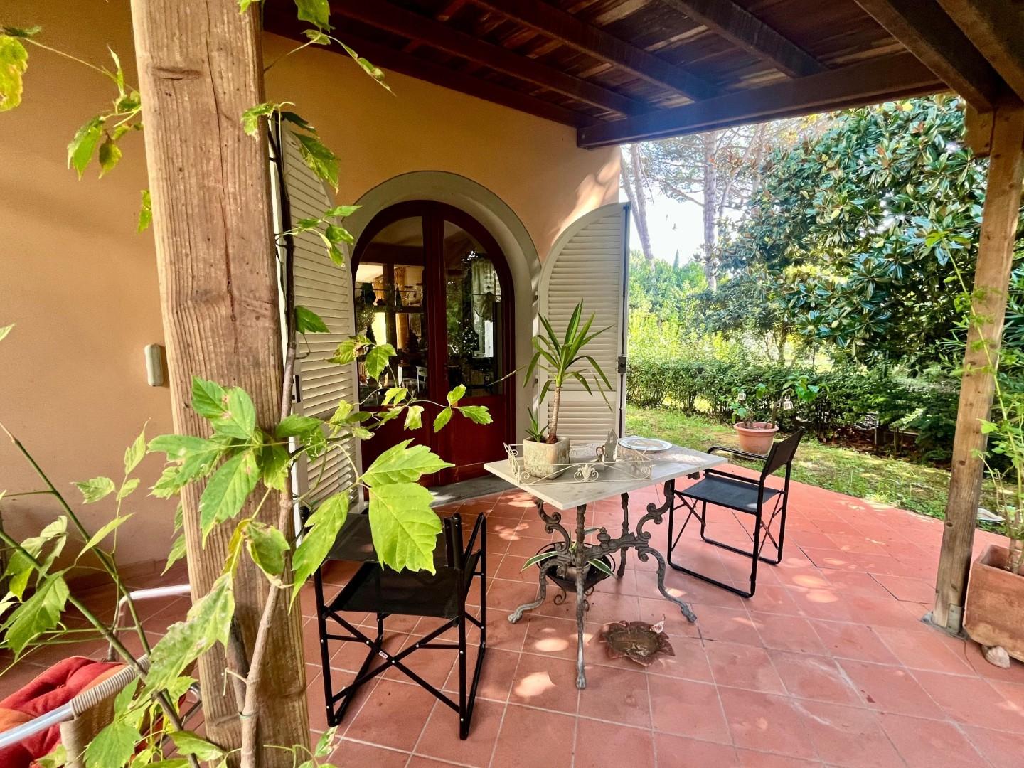 Villa con giardino a Lamporecchio