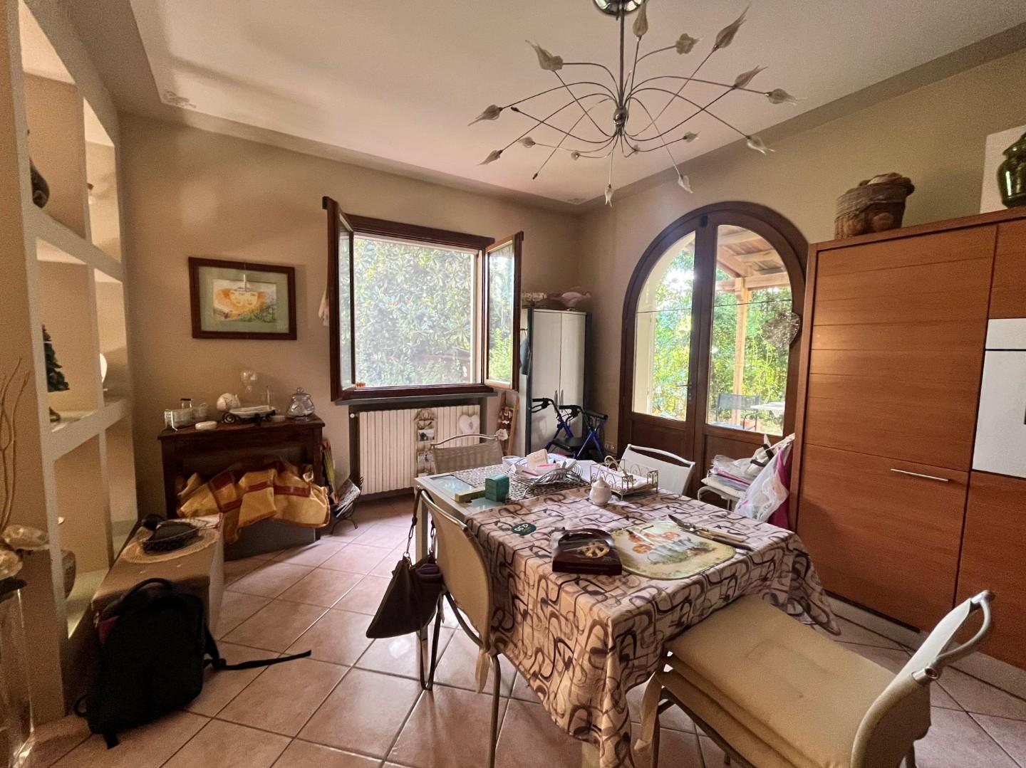 Villa con giardino a Lamporecchio