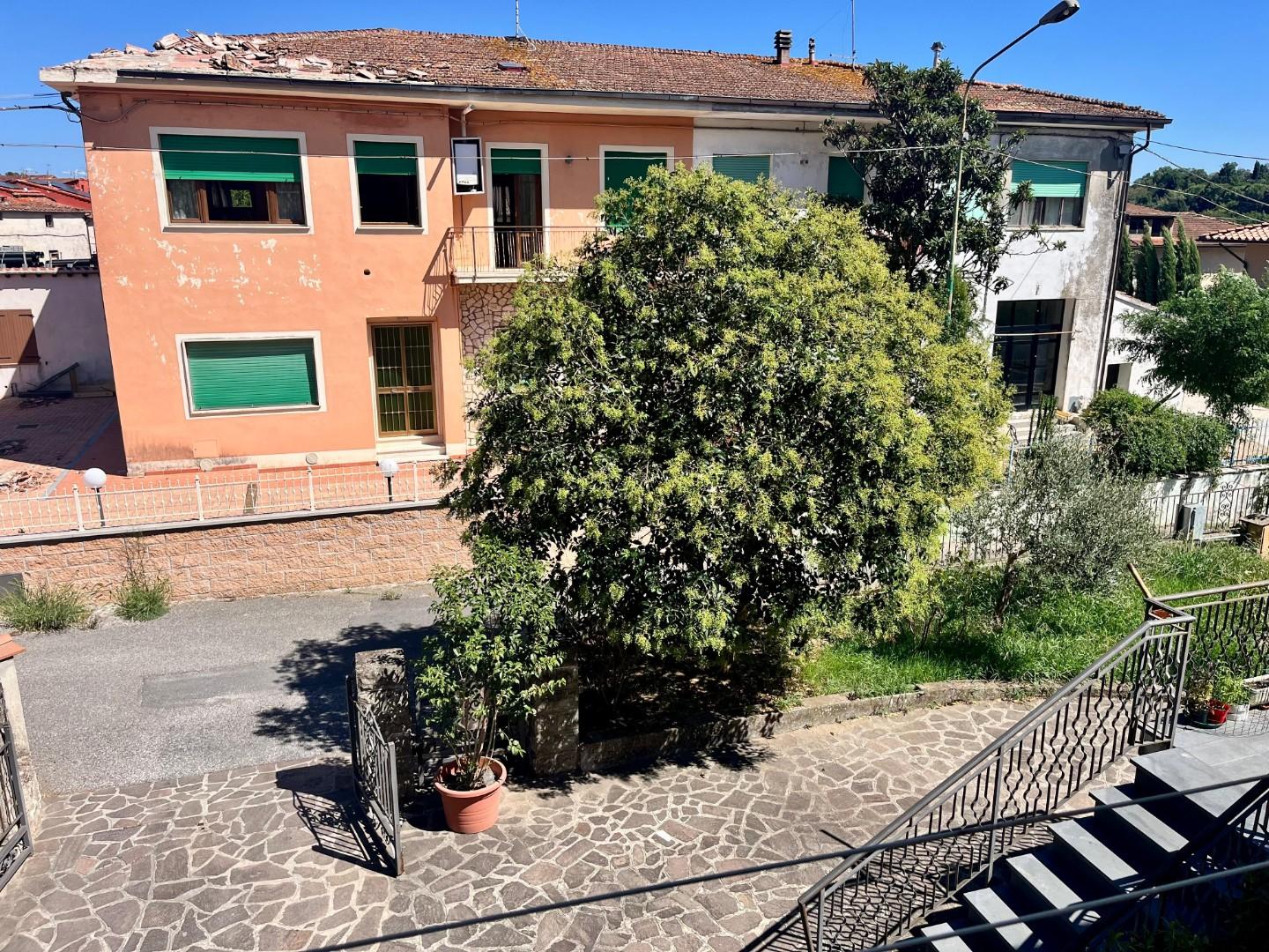 Trilocale con giardino, Buti la croce