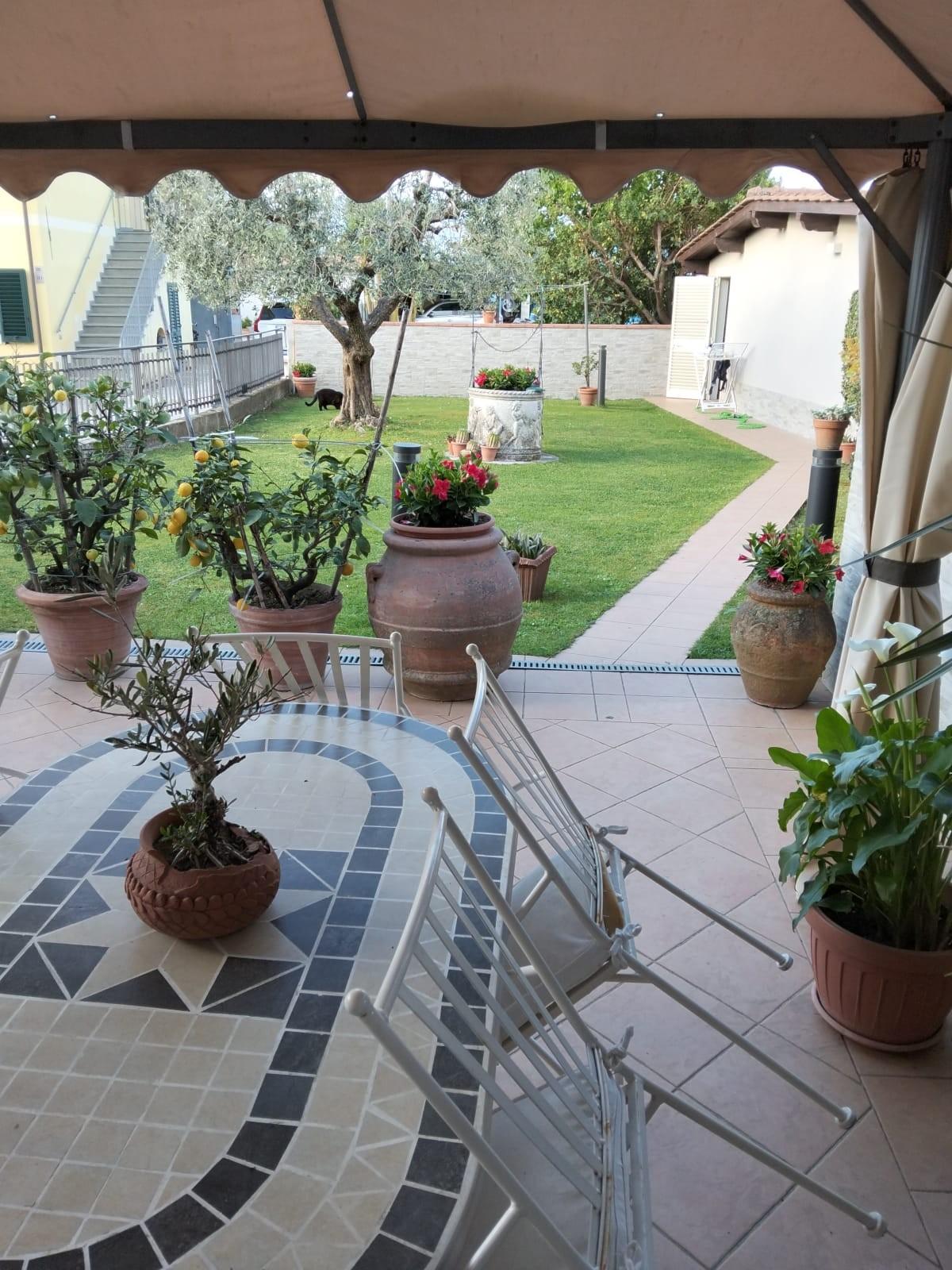 Casa indipendente con giardino, Capannori tassignano