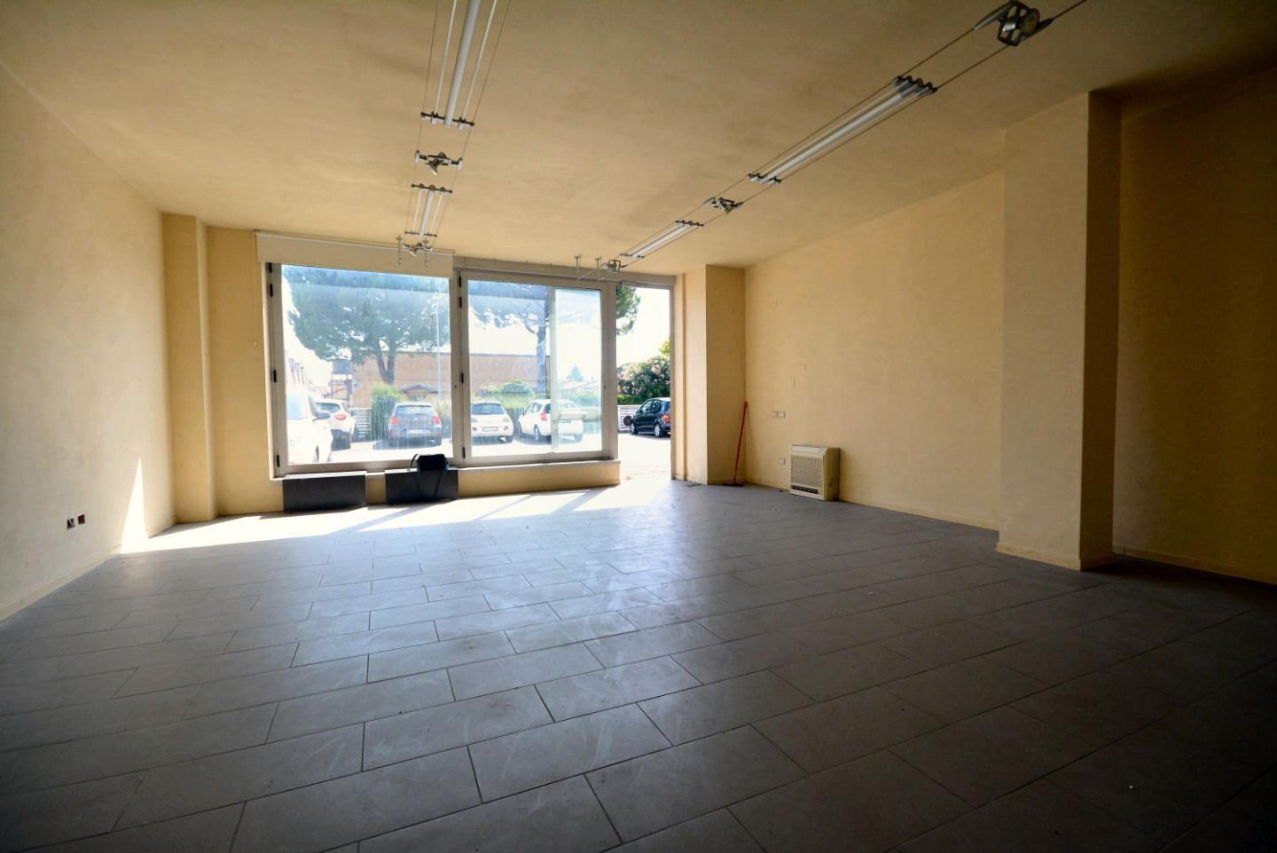 Negozio in vendita, Lucca san marco