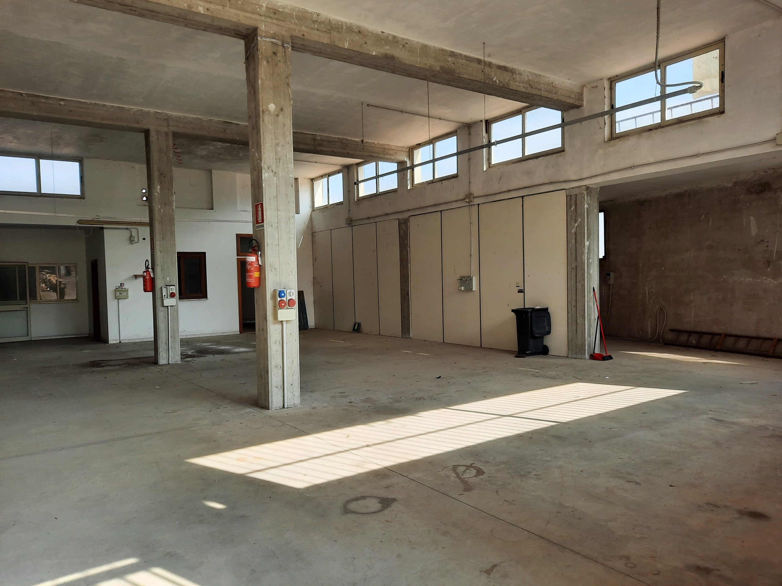 Laboratorio in vendita in via berlinguer, Morlupo