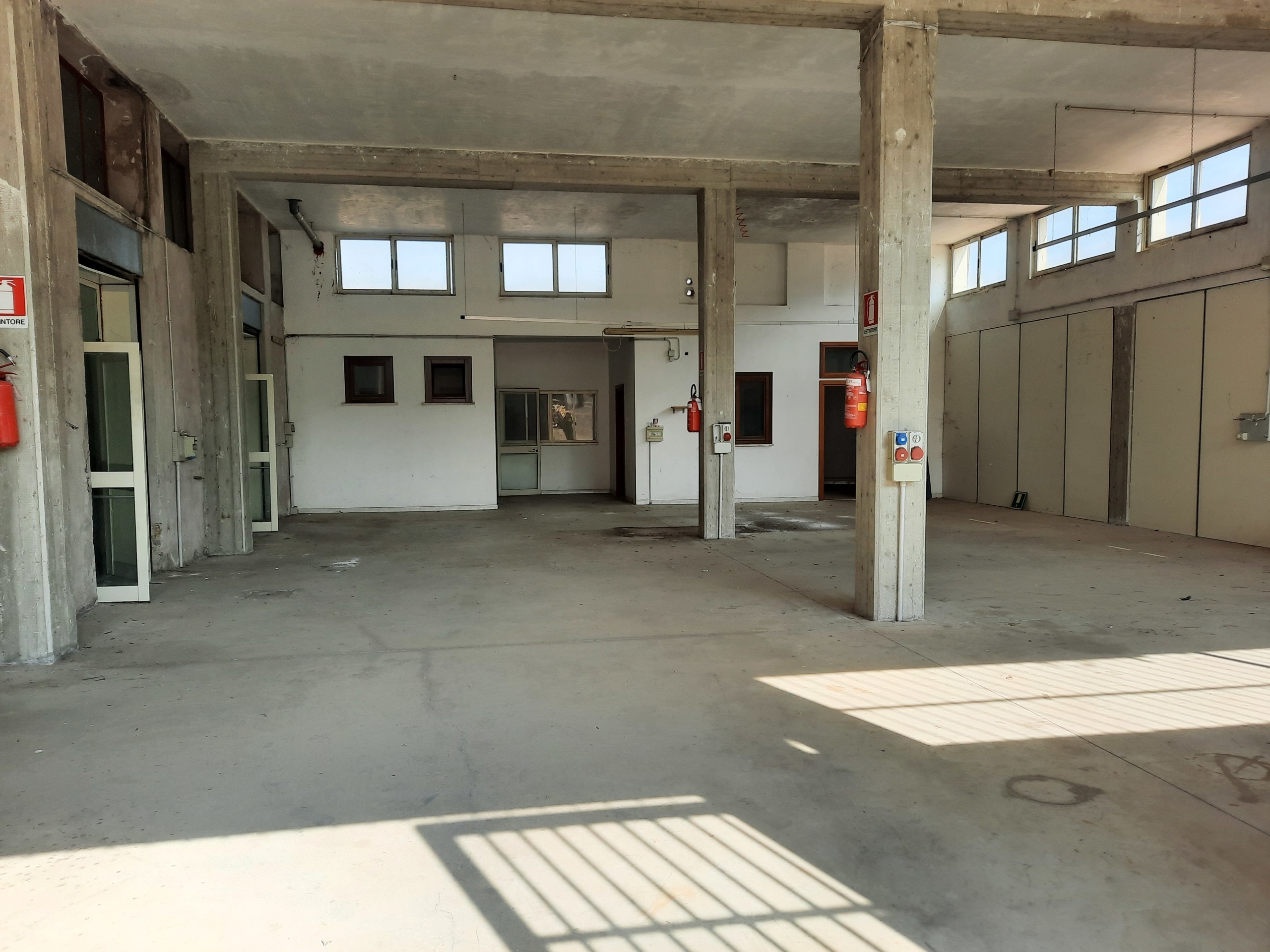 Laboratorio in vendita in via berlinguer, Morlupo