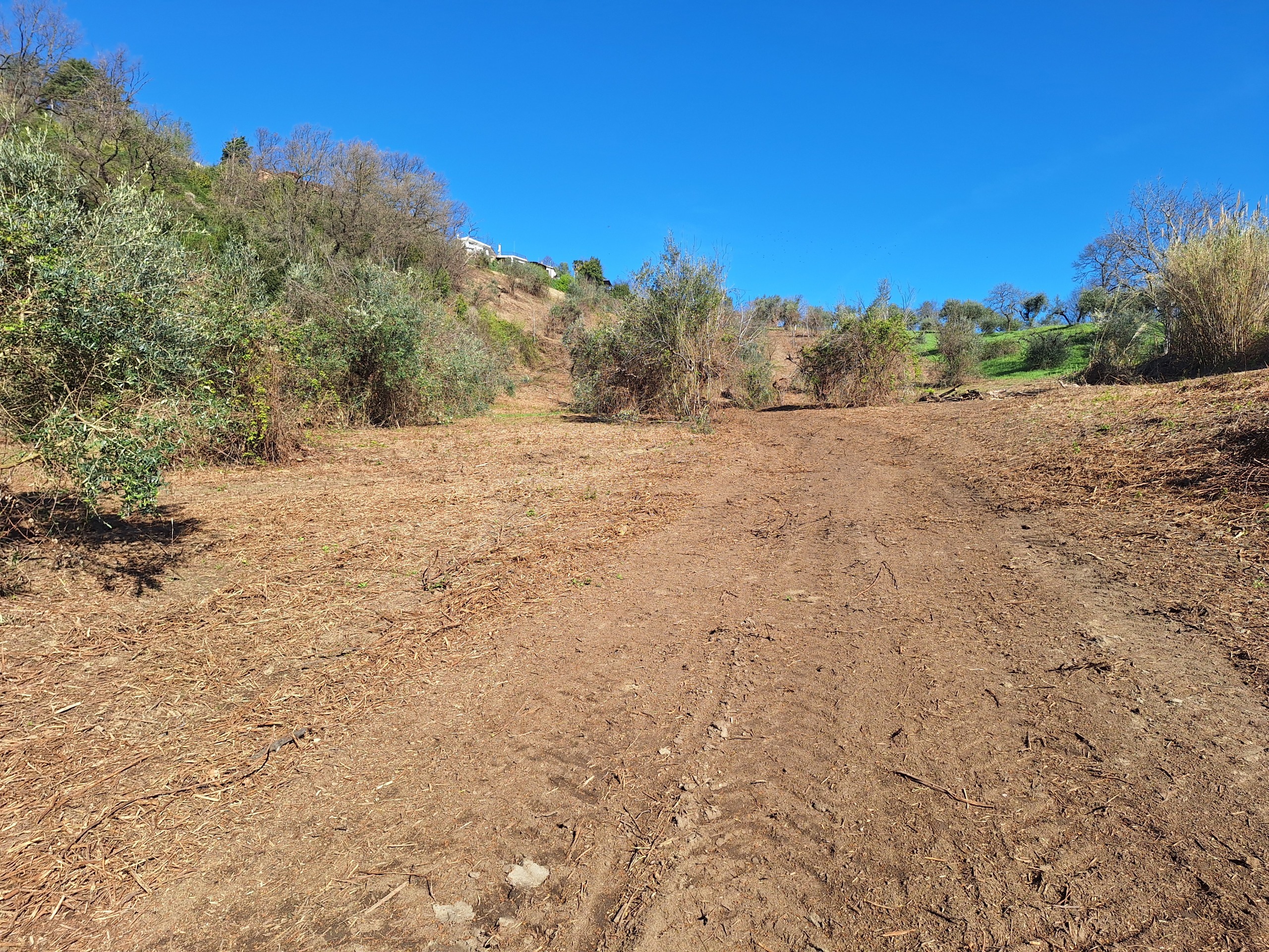 Stabile/Palazzo da ristrutturare in via delle grotte, Morlupo