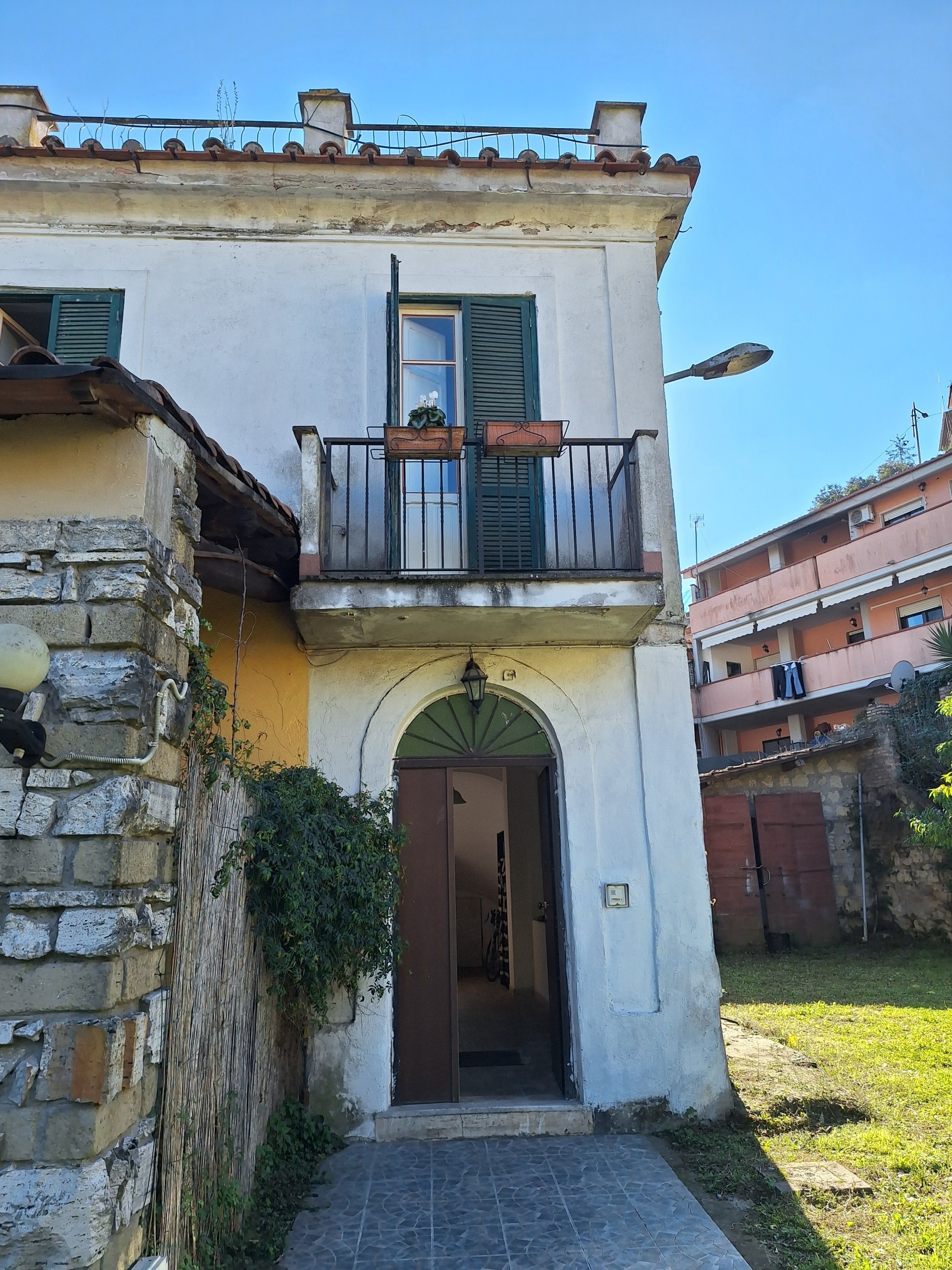 Casa indipendente con terrazzi in via vigna del piano 6, Riano
