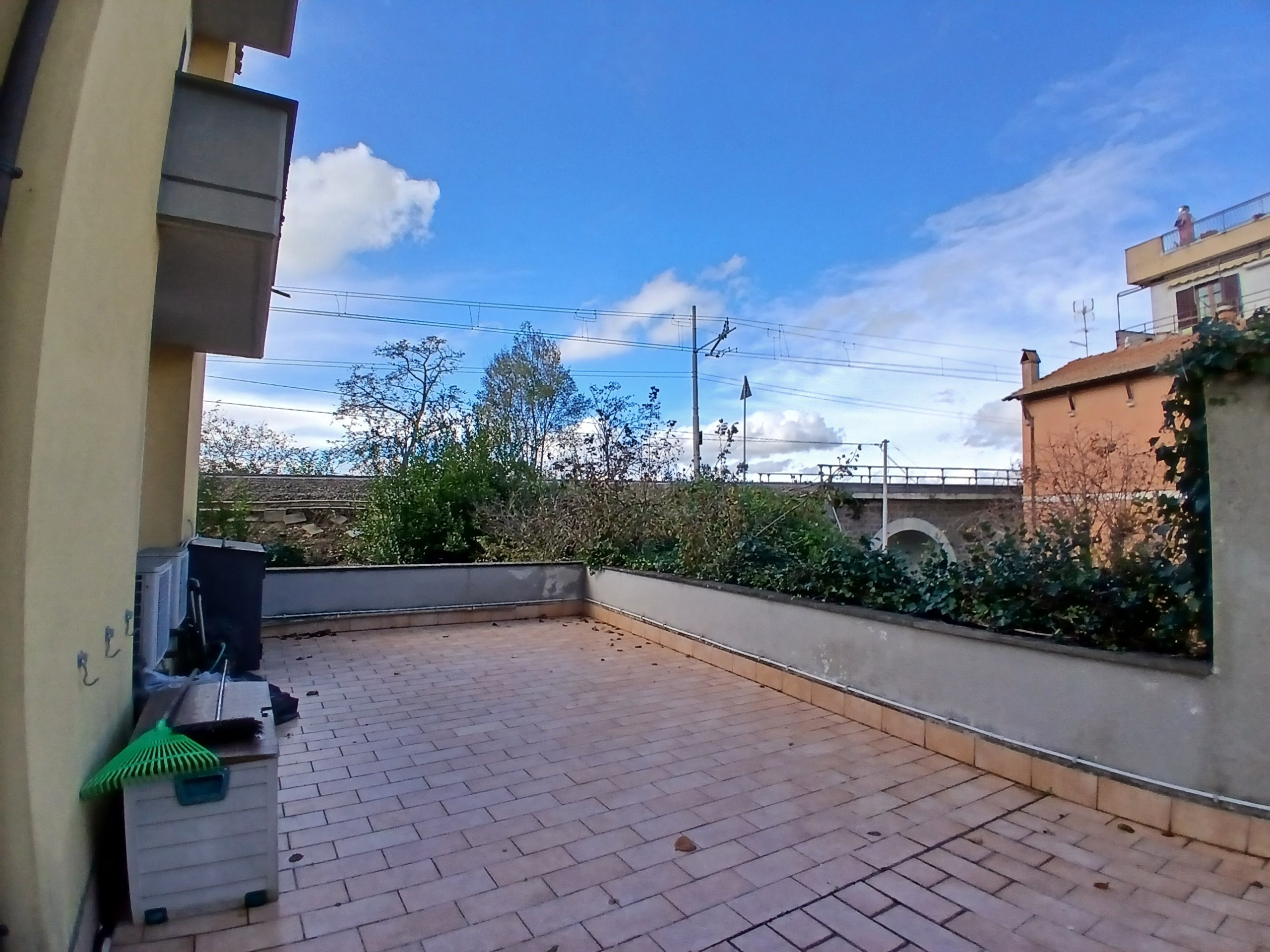 Casa indipendente con terrazzo in via flaminia 104, Castelnuovo di Porto