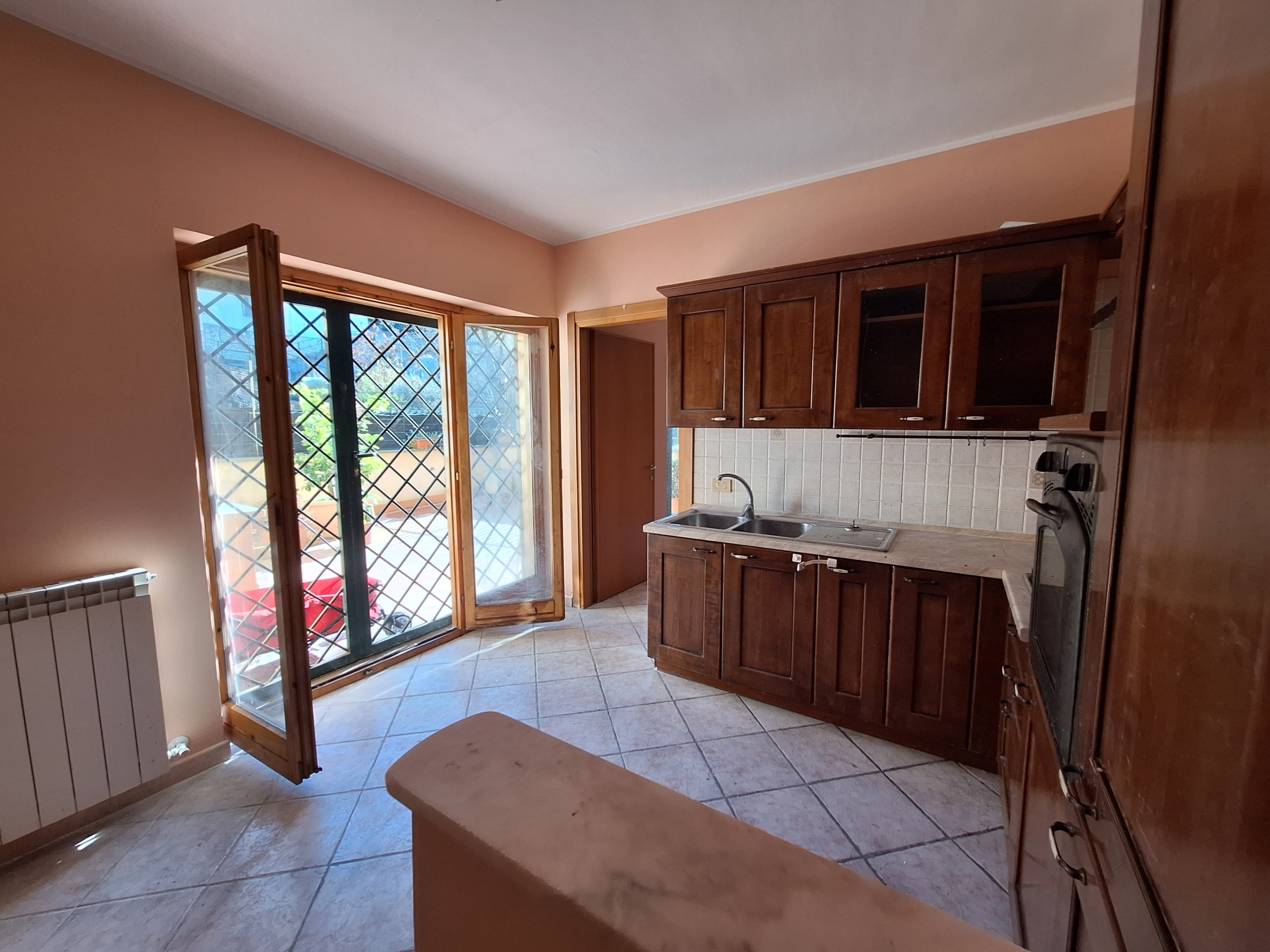 Appartamento con terrazzo in via bruno buozzi 22, Morlupo