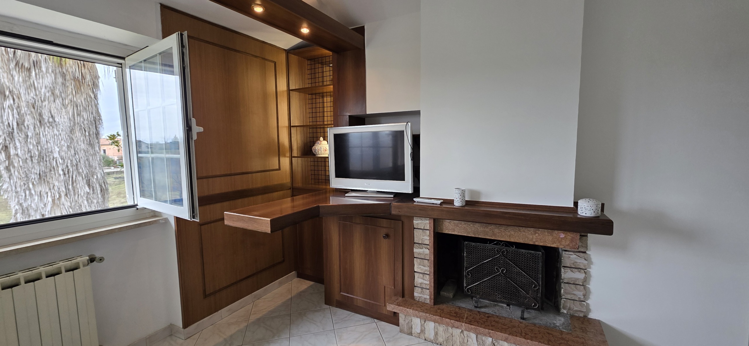 Attico con terrazzo in via monte della castagna 64b, Morlupo