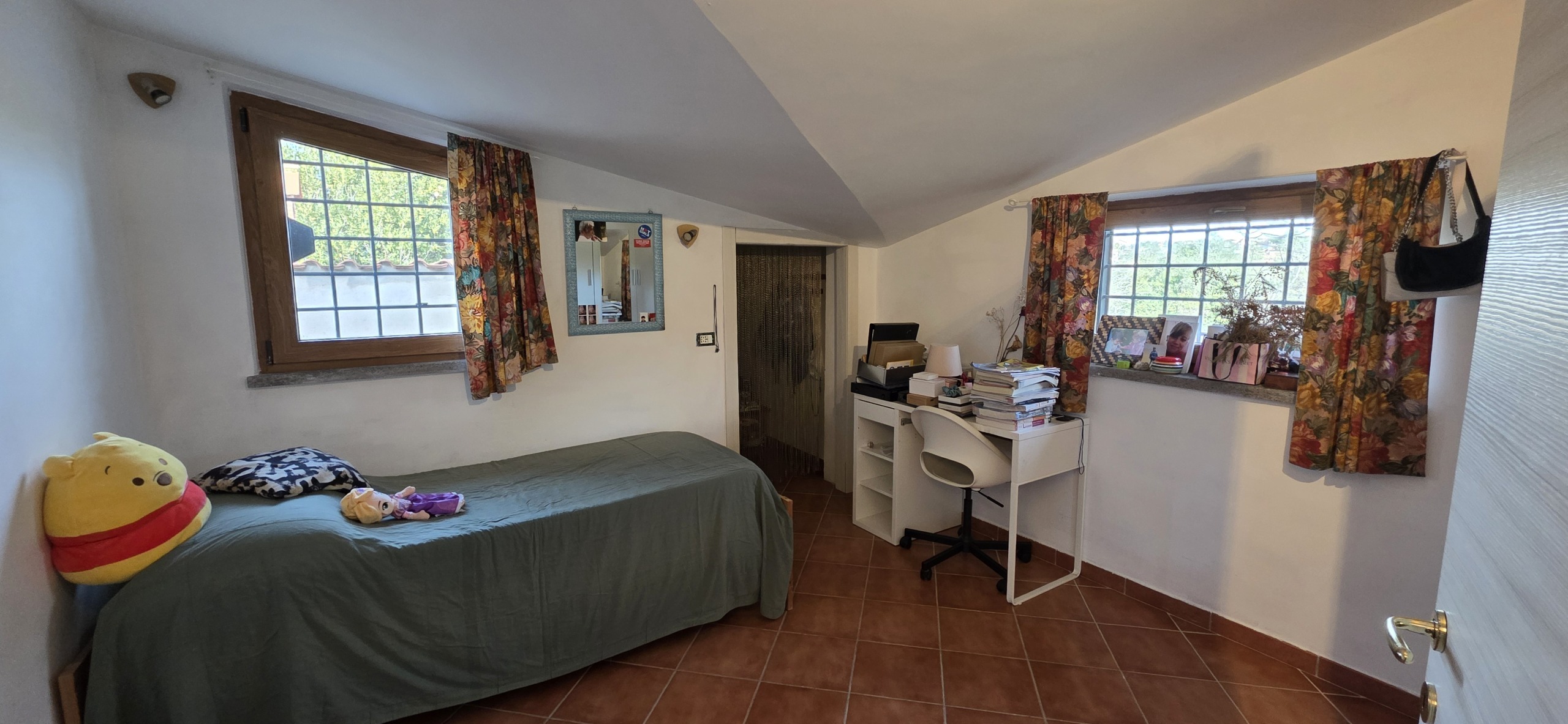 Villa con giardino in via monte la pera 22, Castelnuovo di Porto