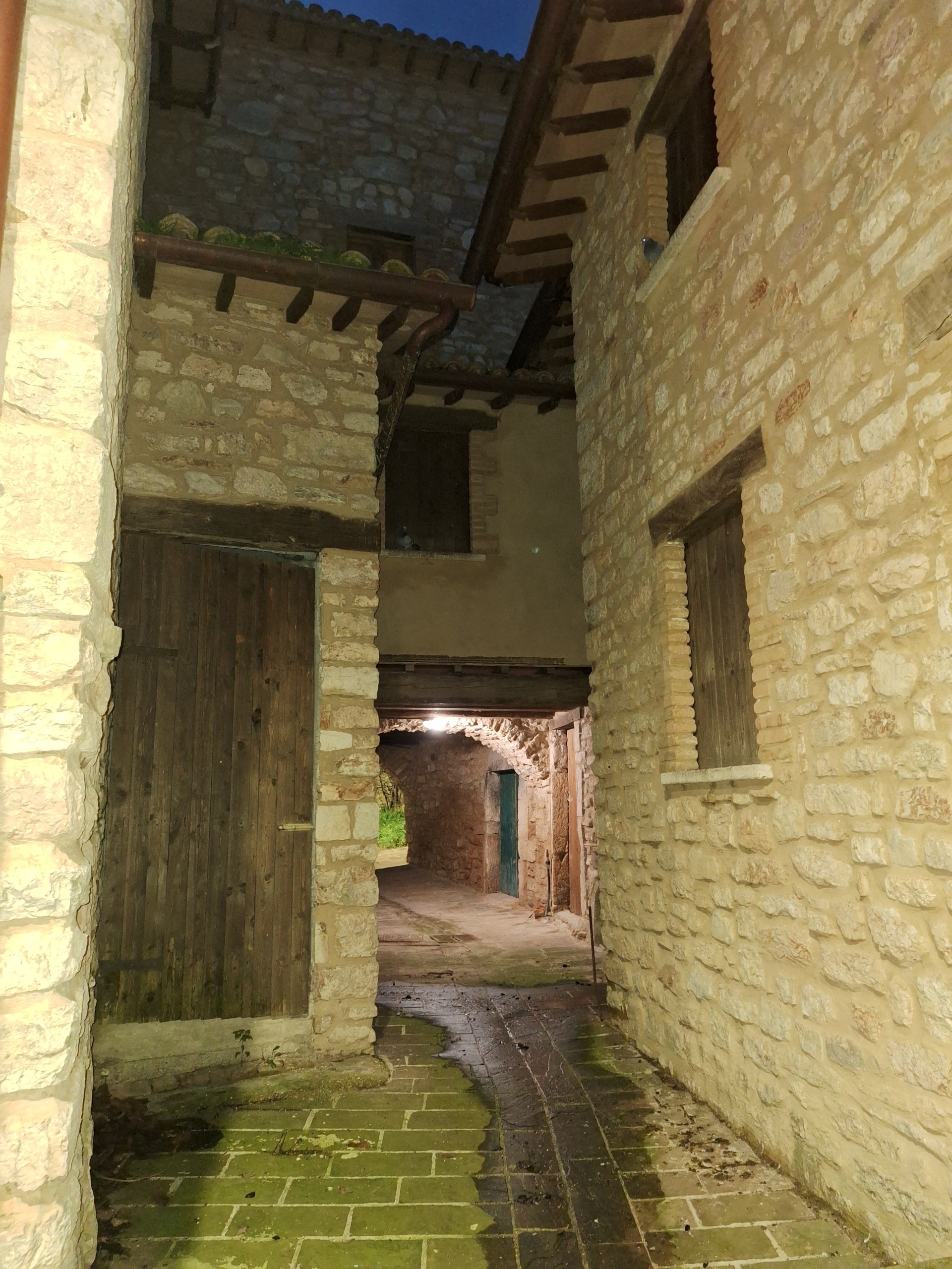 Casa indipendente da ristrutturare in frazione rasenna 1, Visso