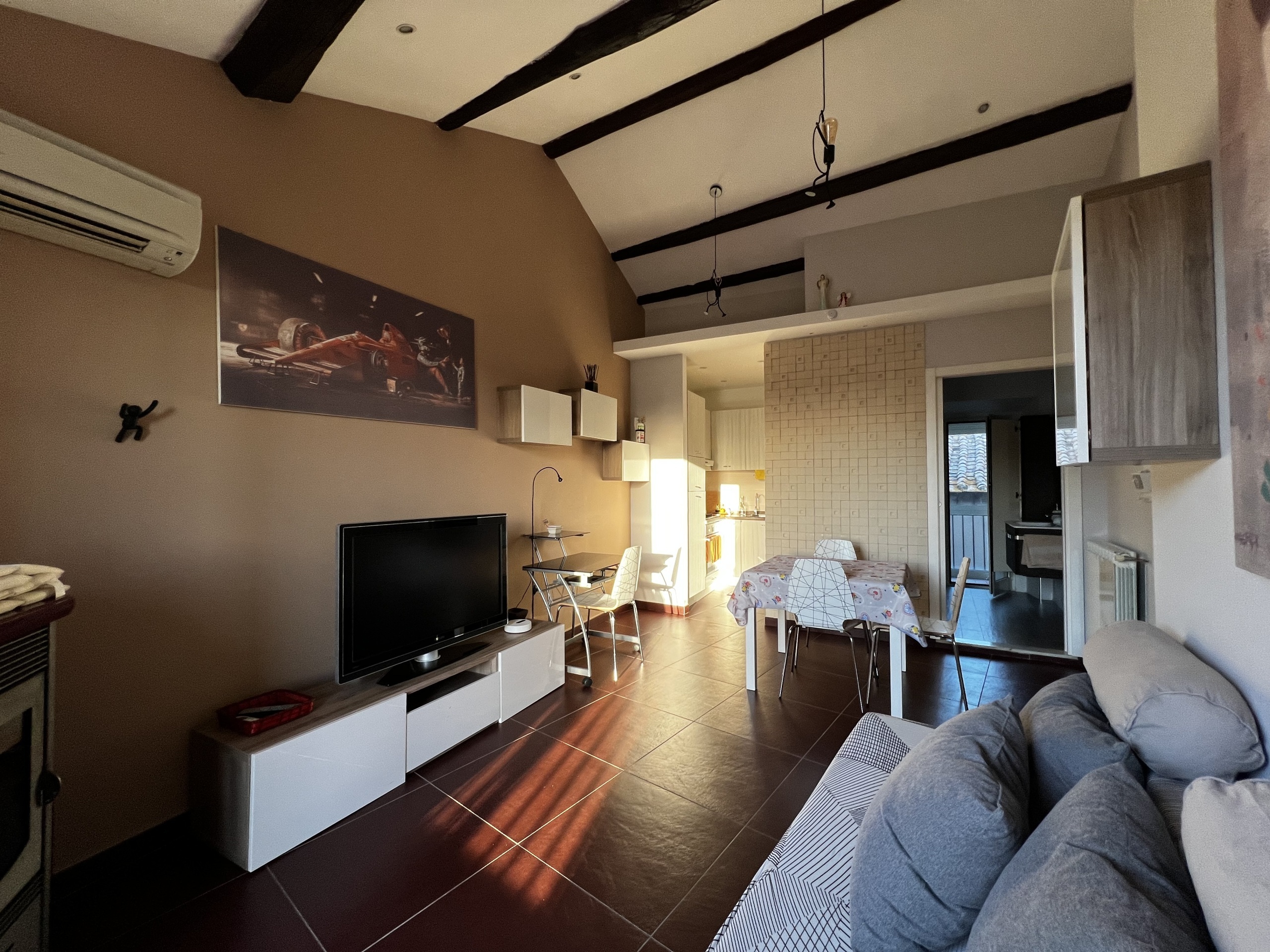 Attico con terrazzo in via s. pietro 46, Viterbo