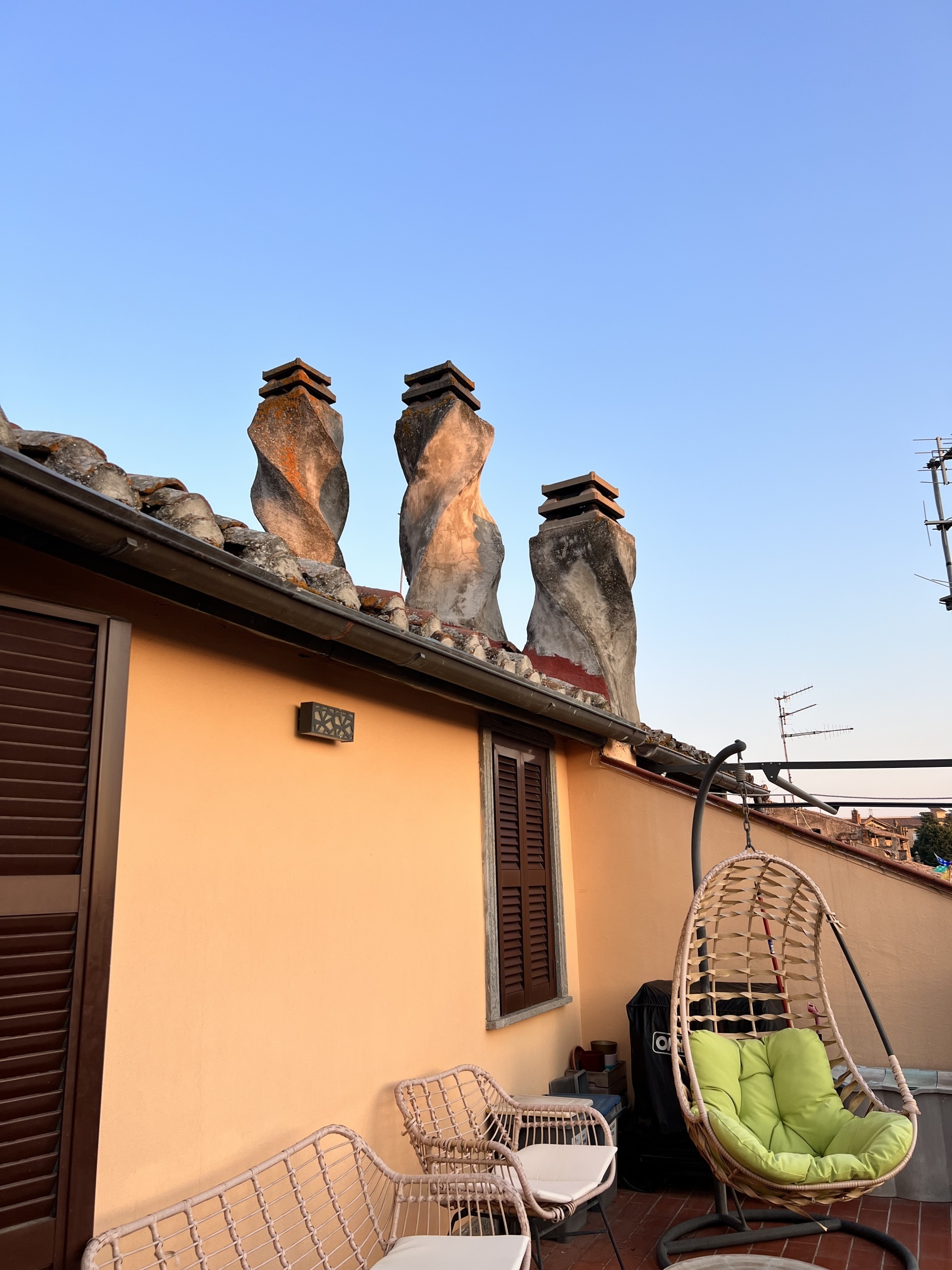 Attico con terrazzo in via s. pietro 46, Viterbo