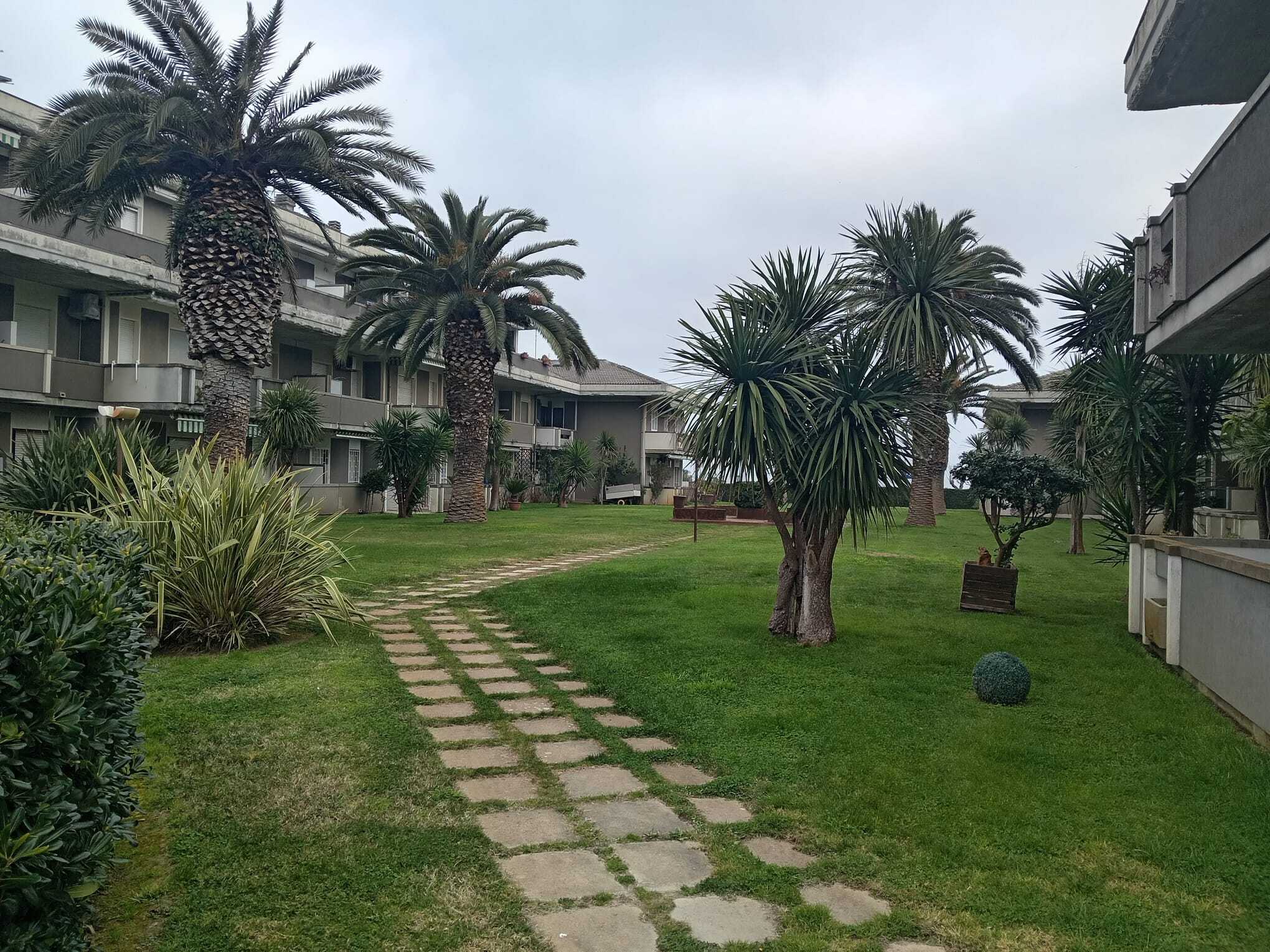 Trilocale con giardino in via leonardo da vinci, Silvi