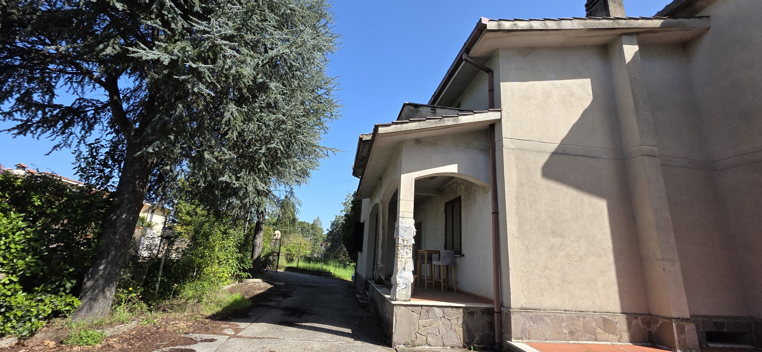 Villa con giardino in via aldo moro 38, Morlupo