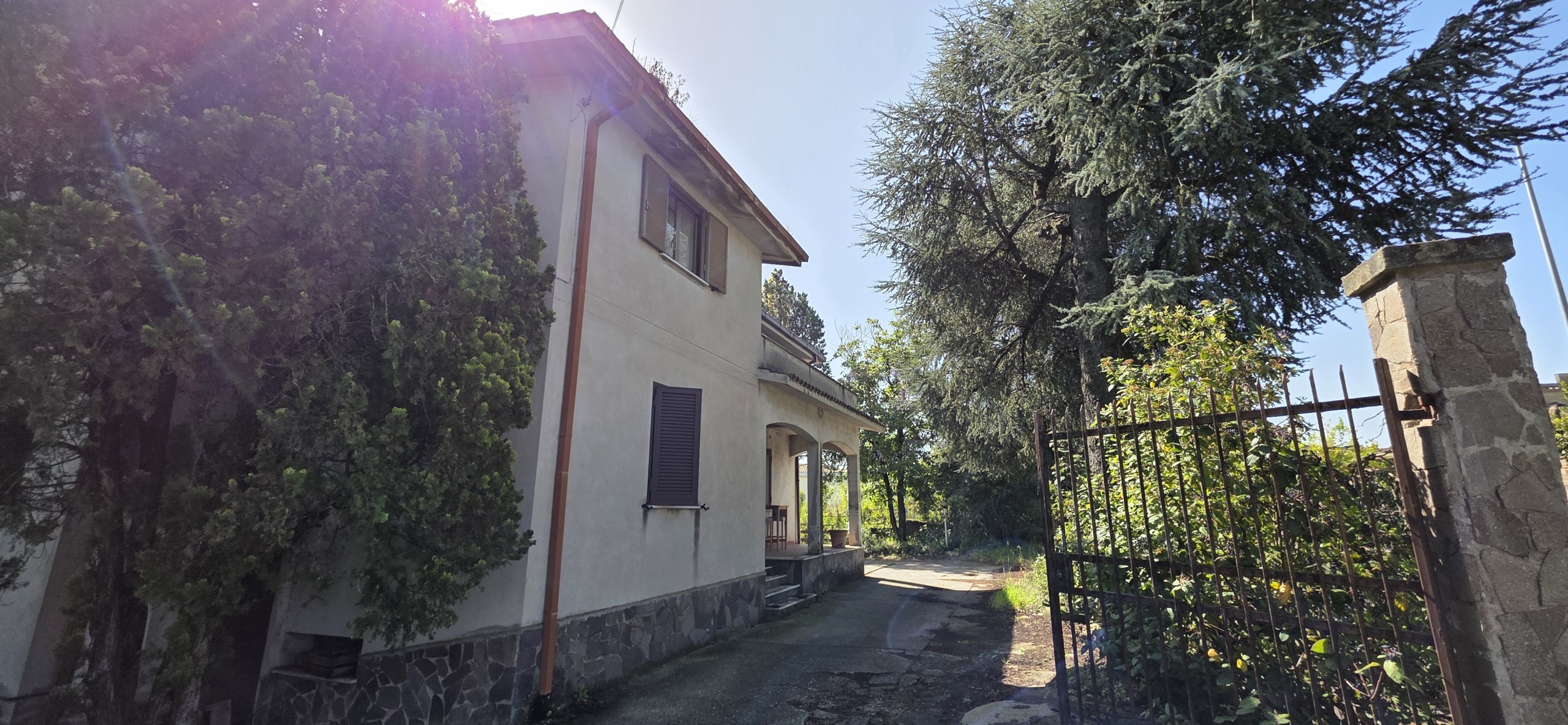 Villa con giardino in via aldo moro 38, Morlupo