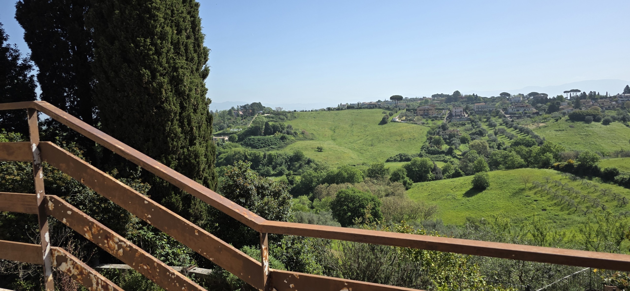 Villa con giardino in via aldo moro 38, Morlupo