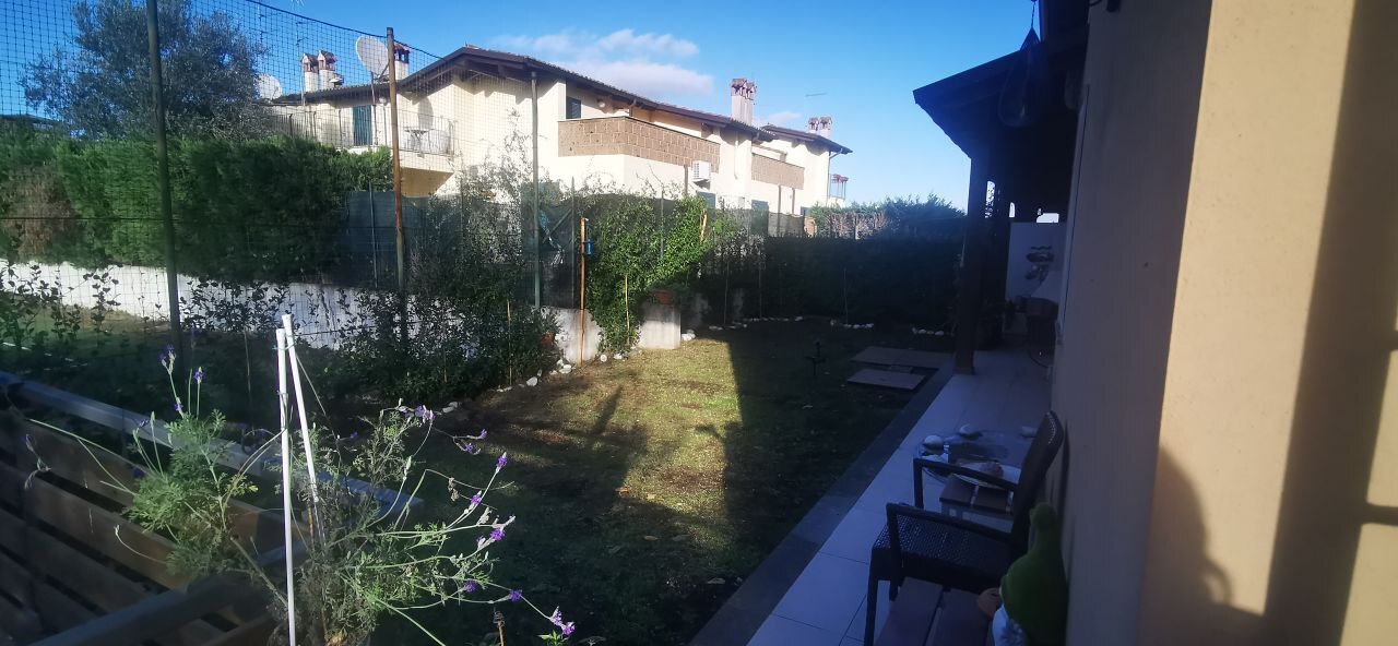 Villetta a schiera con giardino in via flaminia 2027, Morlupo