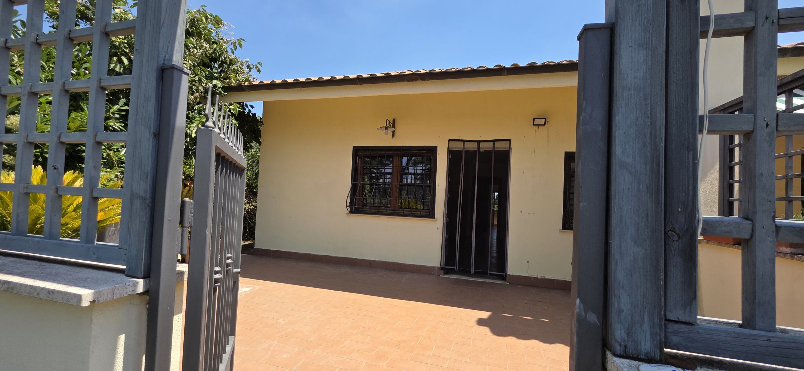 Casa indipendente con giardino in via flaminia 38, Morlupo
