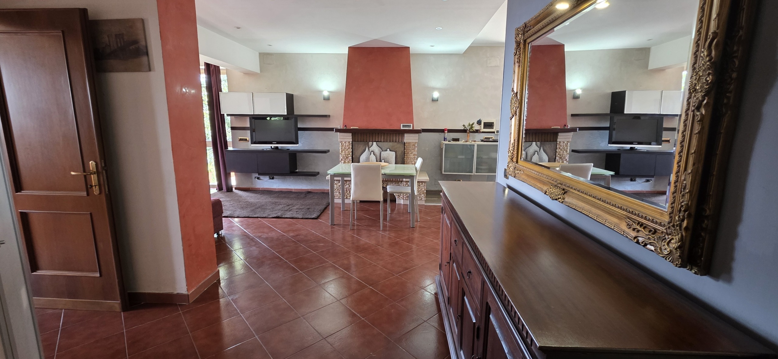 Trilocale con terrazzo in via flaminia 33, Castelnuovo di Porto