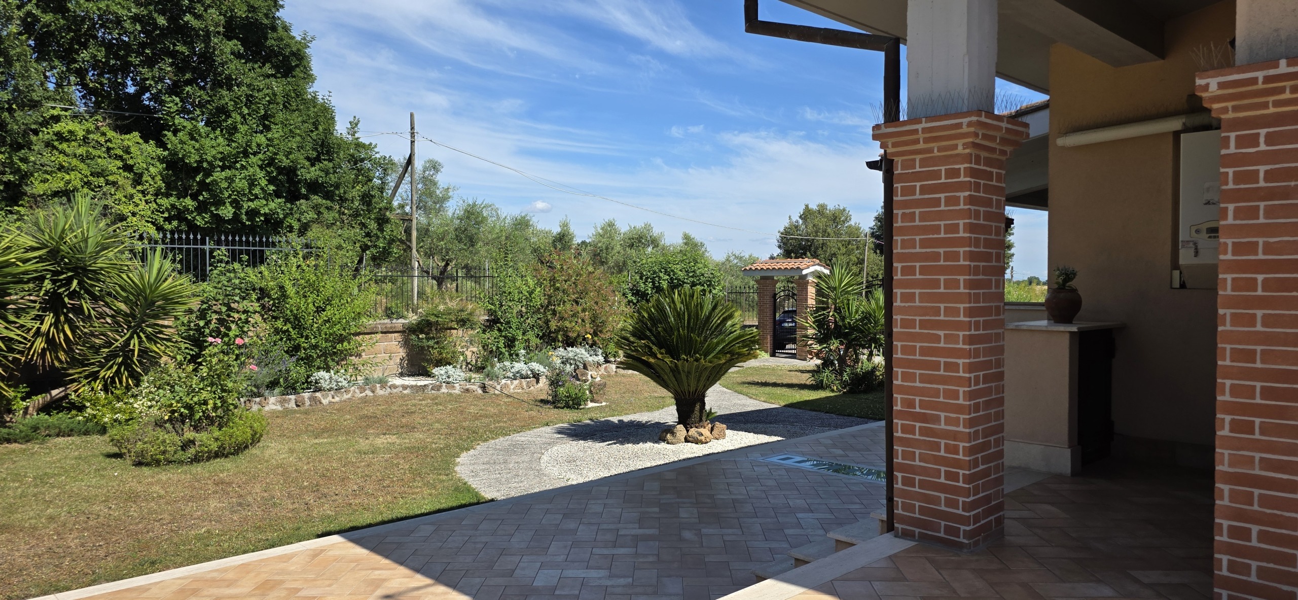 Casa indipendente con giardino in via flaminia 52, Rignano Flaminio
