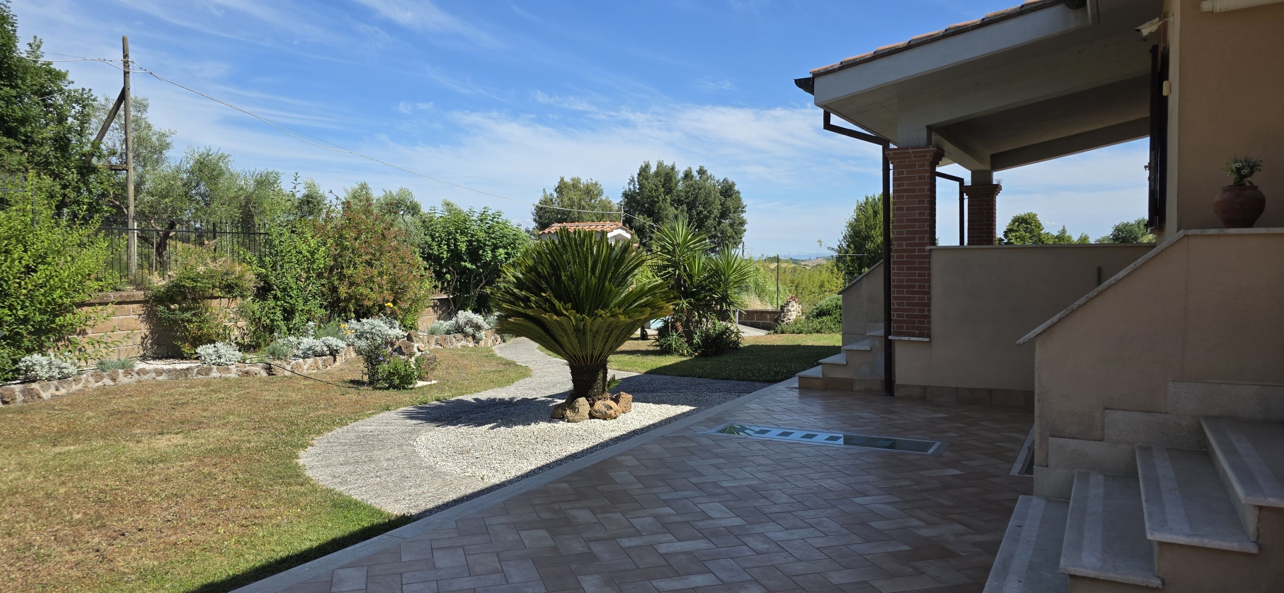 Casa indipendente con giardino in via flaminia 52, Rignano Flaminio