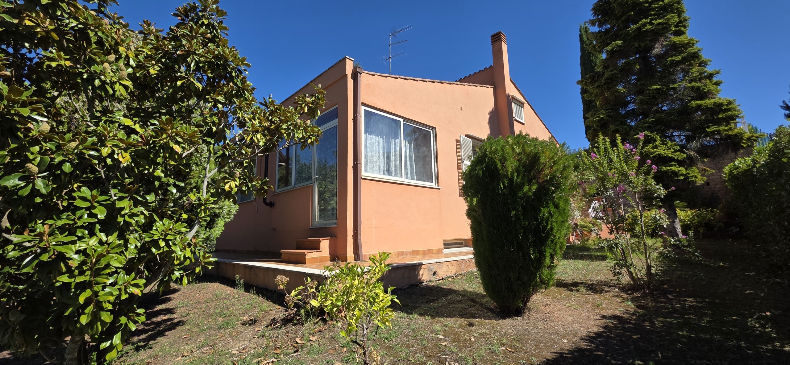 Casa indipendente con giardino in via dell'aquila 17, Rignano Flaminio