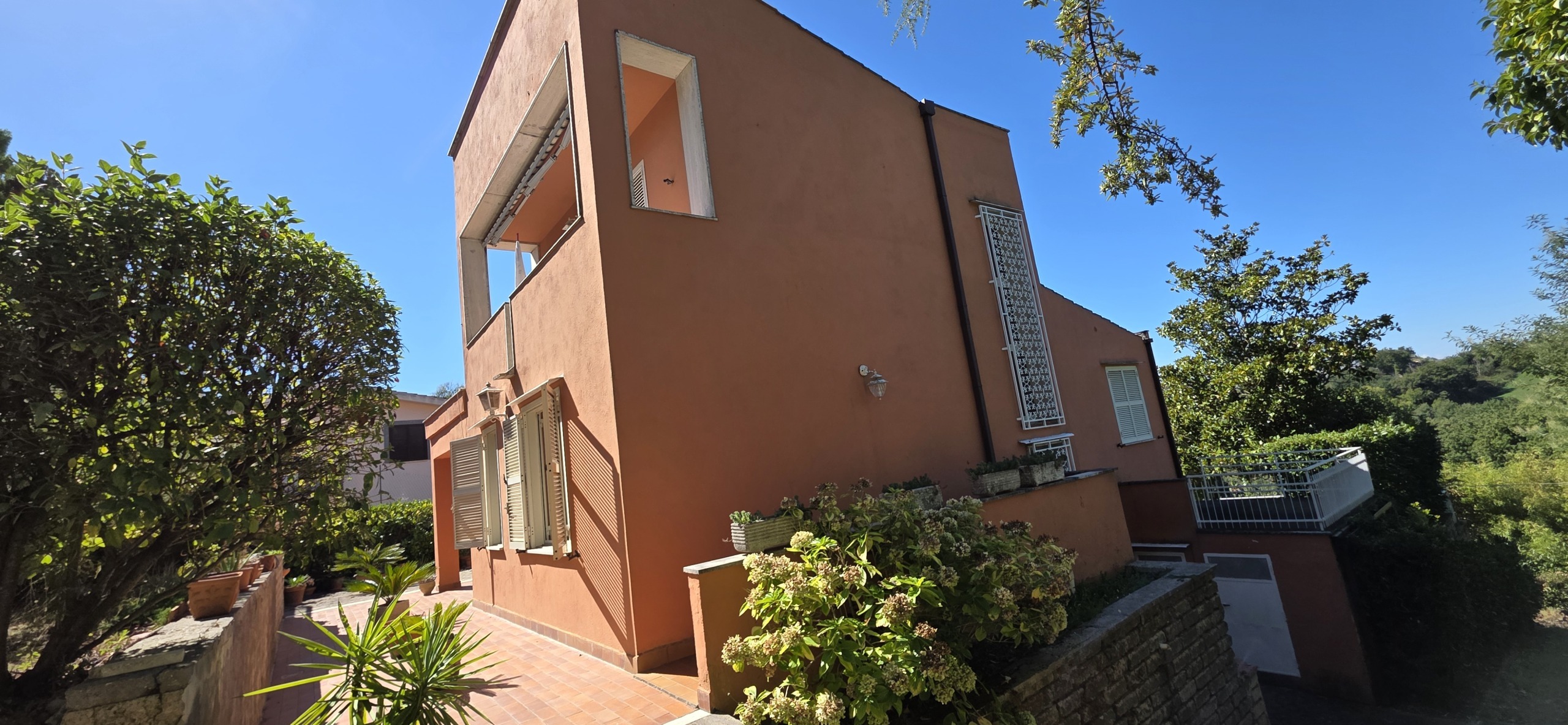 Casa indipendente con giardino in via dell'aquila 17, Rignano Flaminio