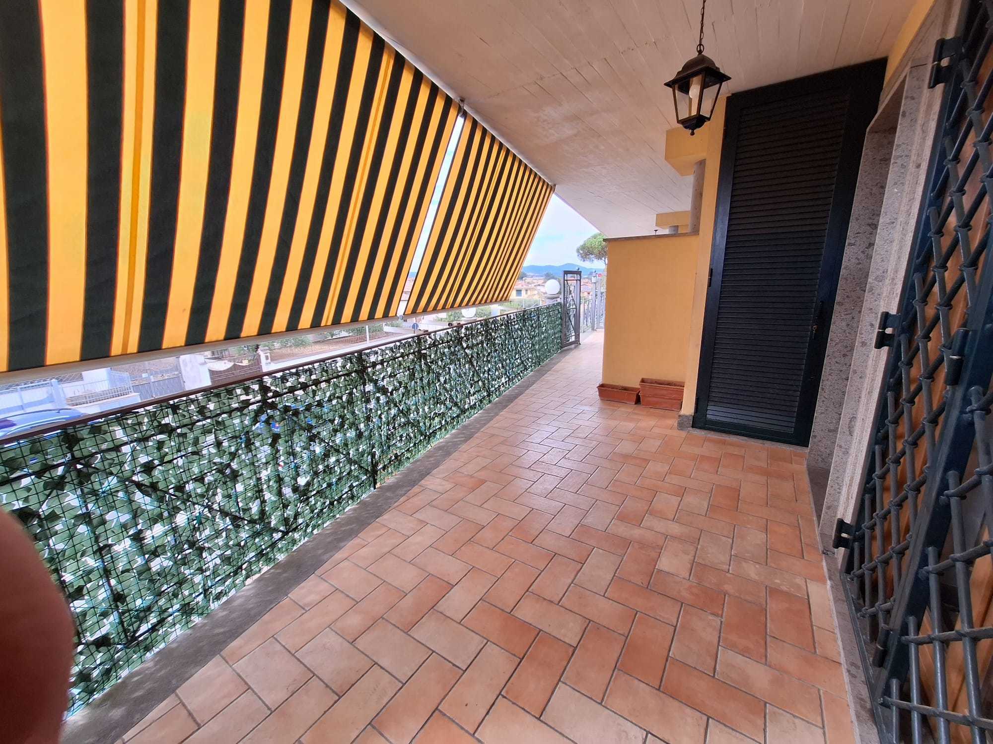 Attico con terrazzo in via di valle muricana 718, Roma